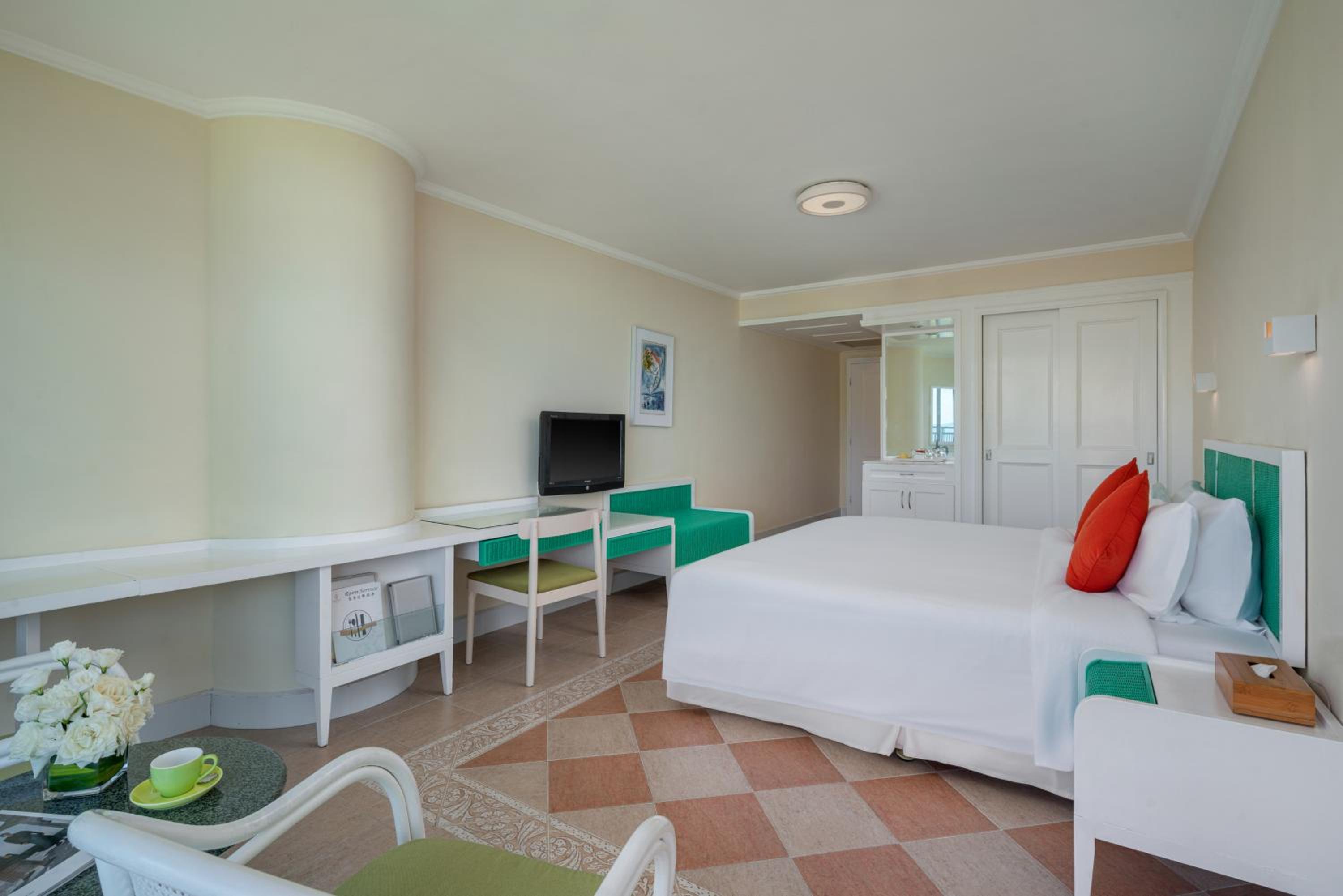 Sunshine Resort Intime Sanya