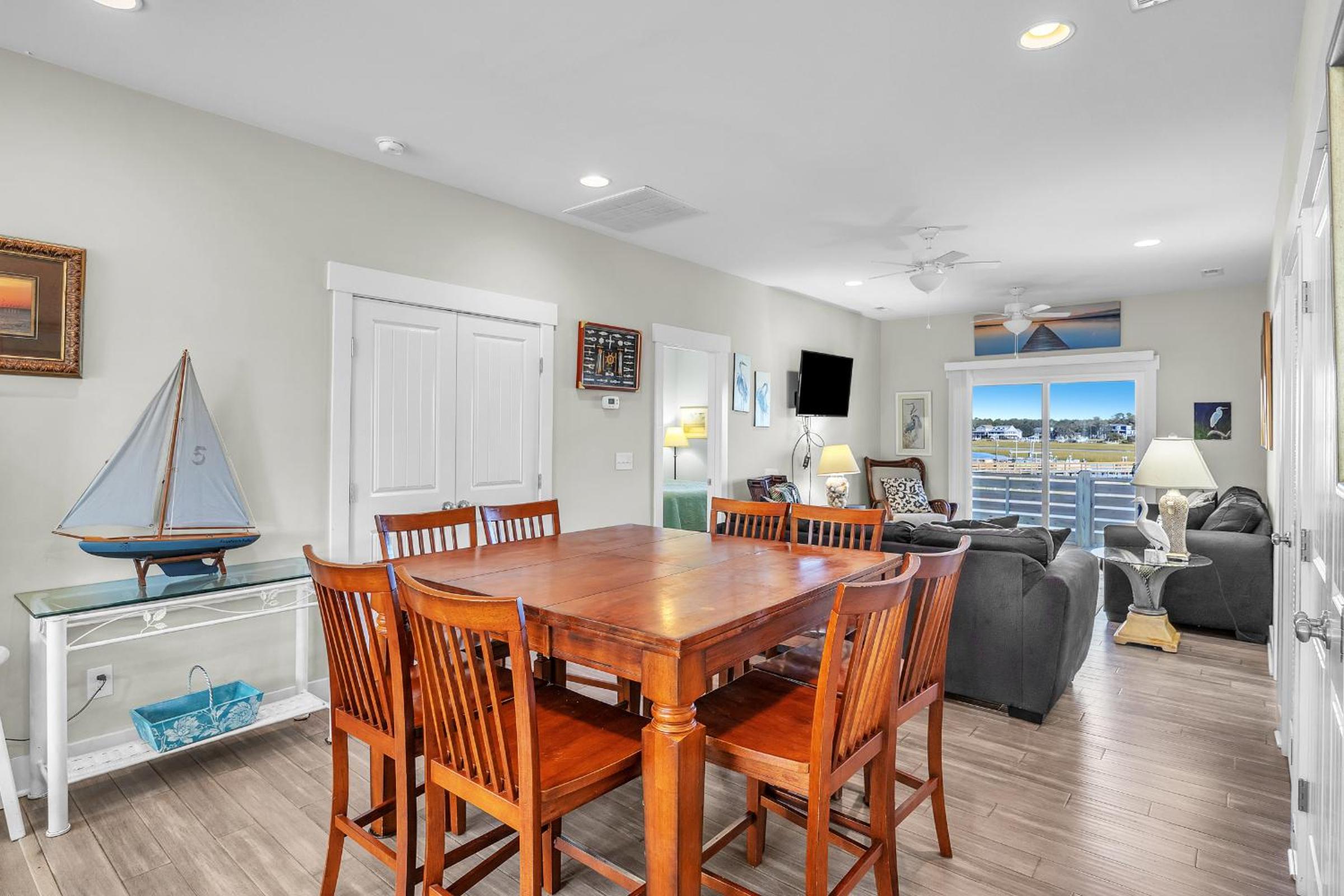 Fountains Folly by Oak Island Accommodations, photo 70