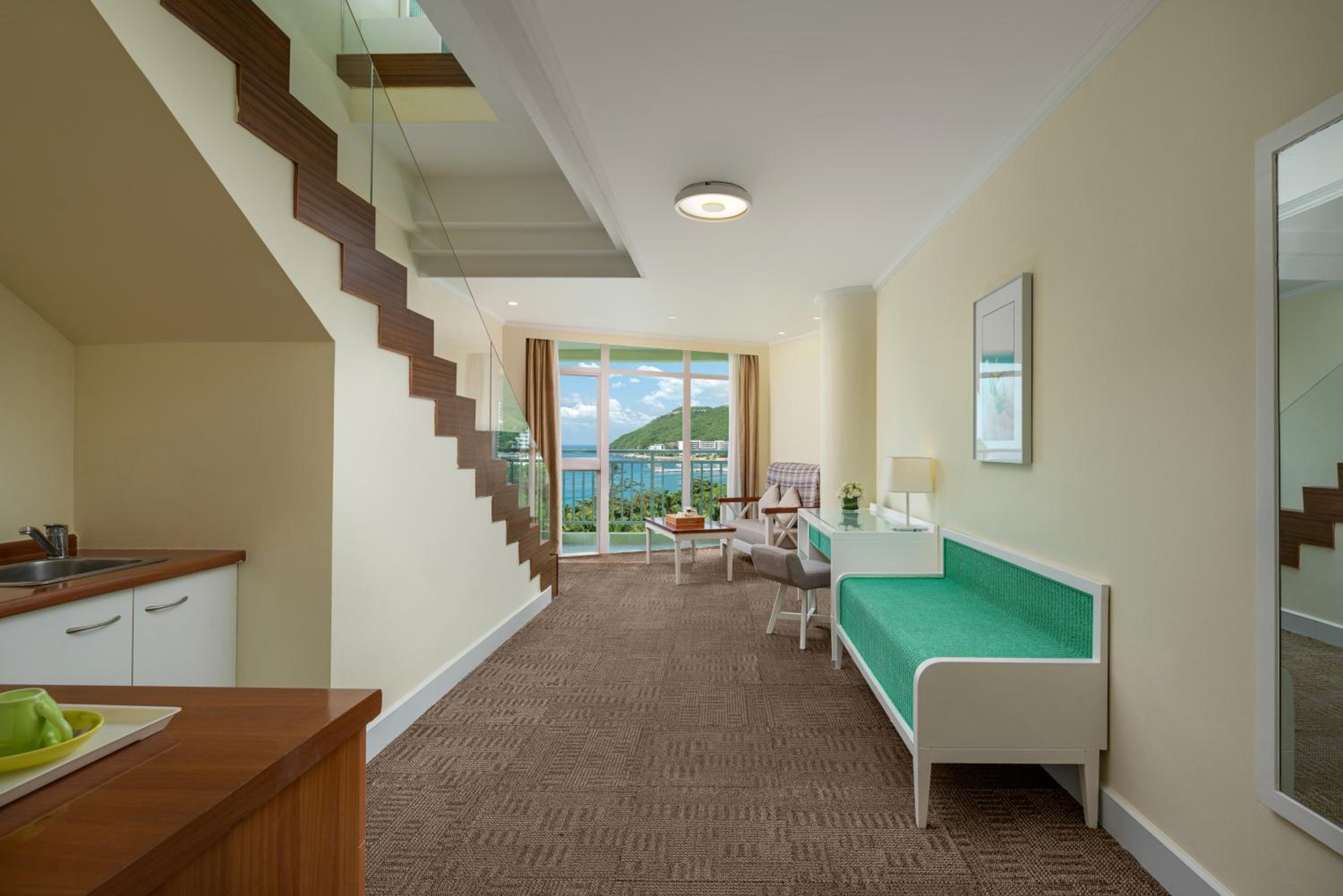 Sunshine Resort Intime Sanya