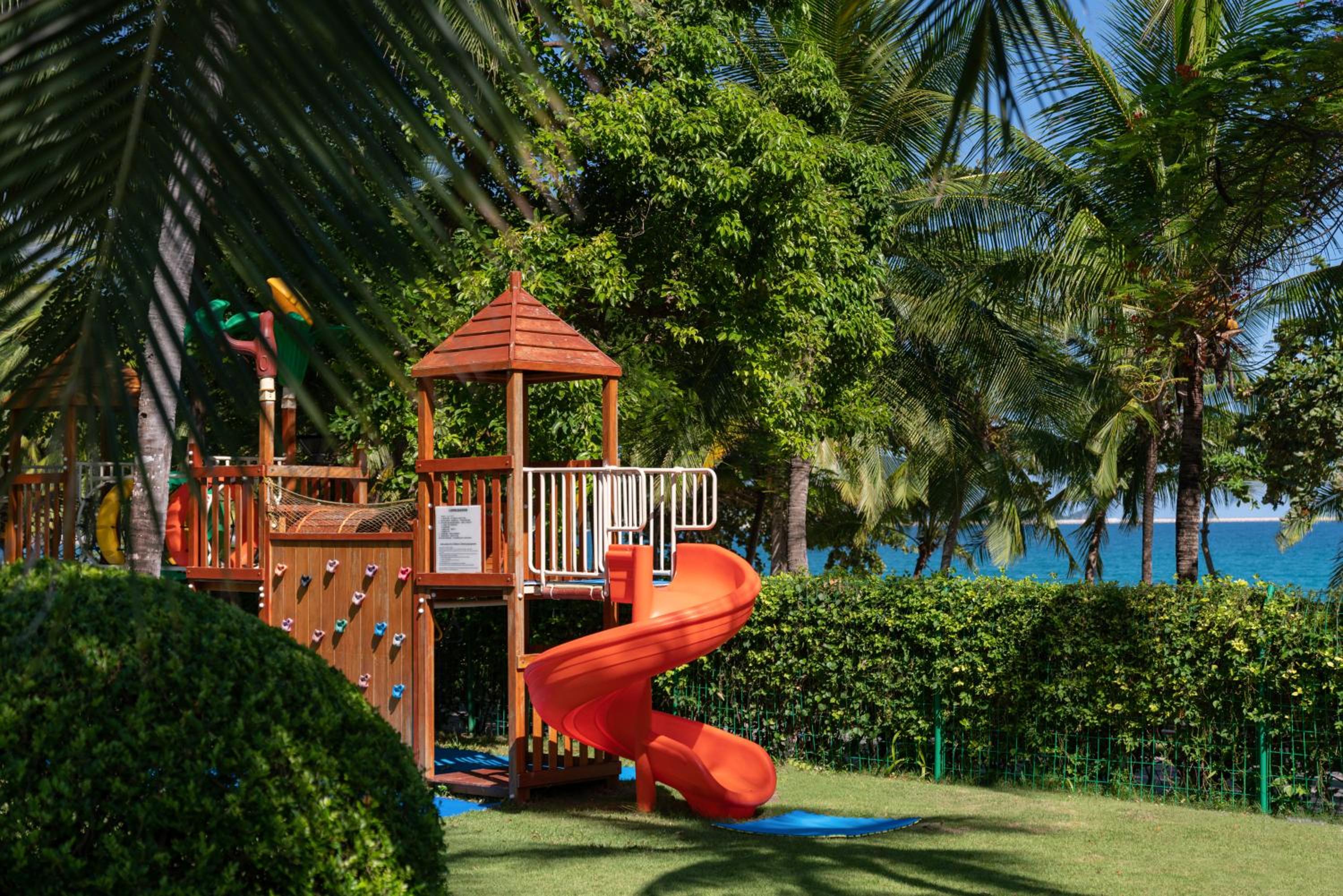 Sunshine Resort Intime Sanya
