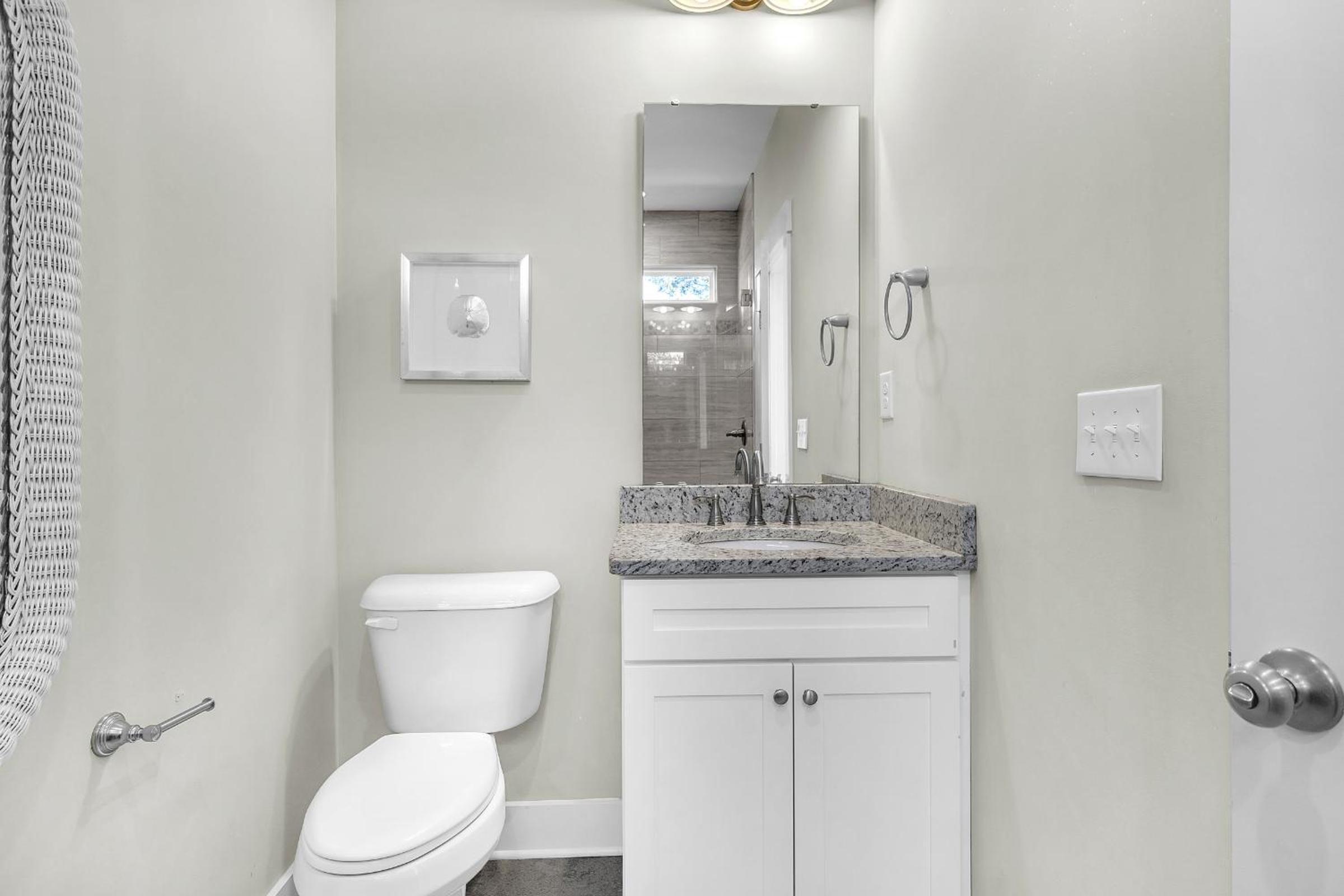 Fountains Folly by Oak Island Accommodations, photo 12