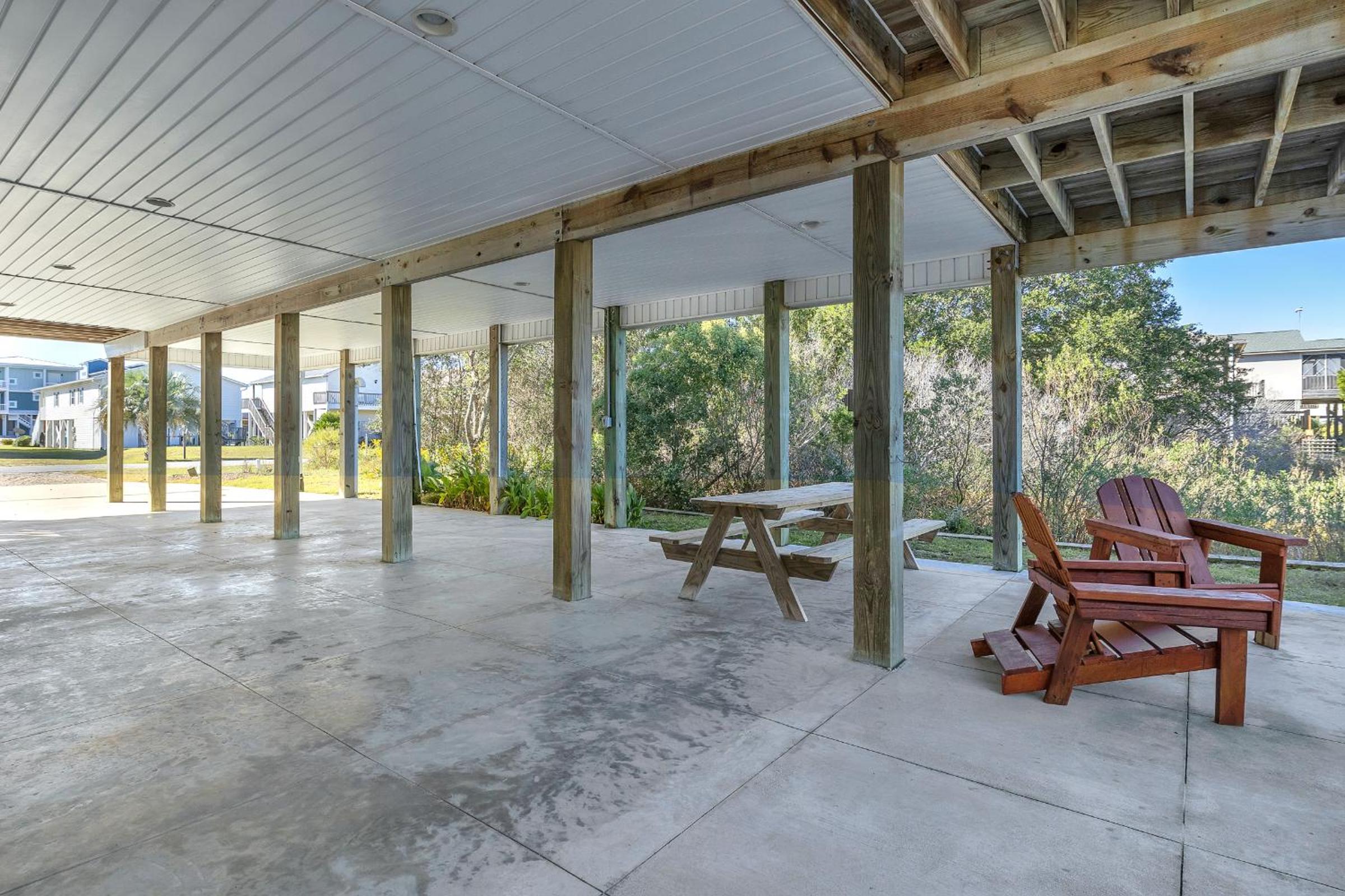 Fountains Folly by Oak Island Accommodations, photo 36