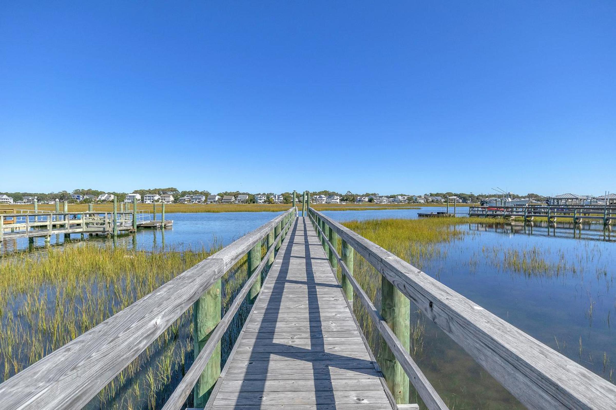 Fountains Folly by Oak Island Accommodations, photo 11
