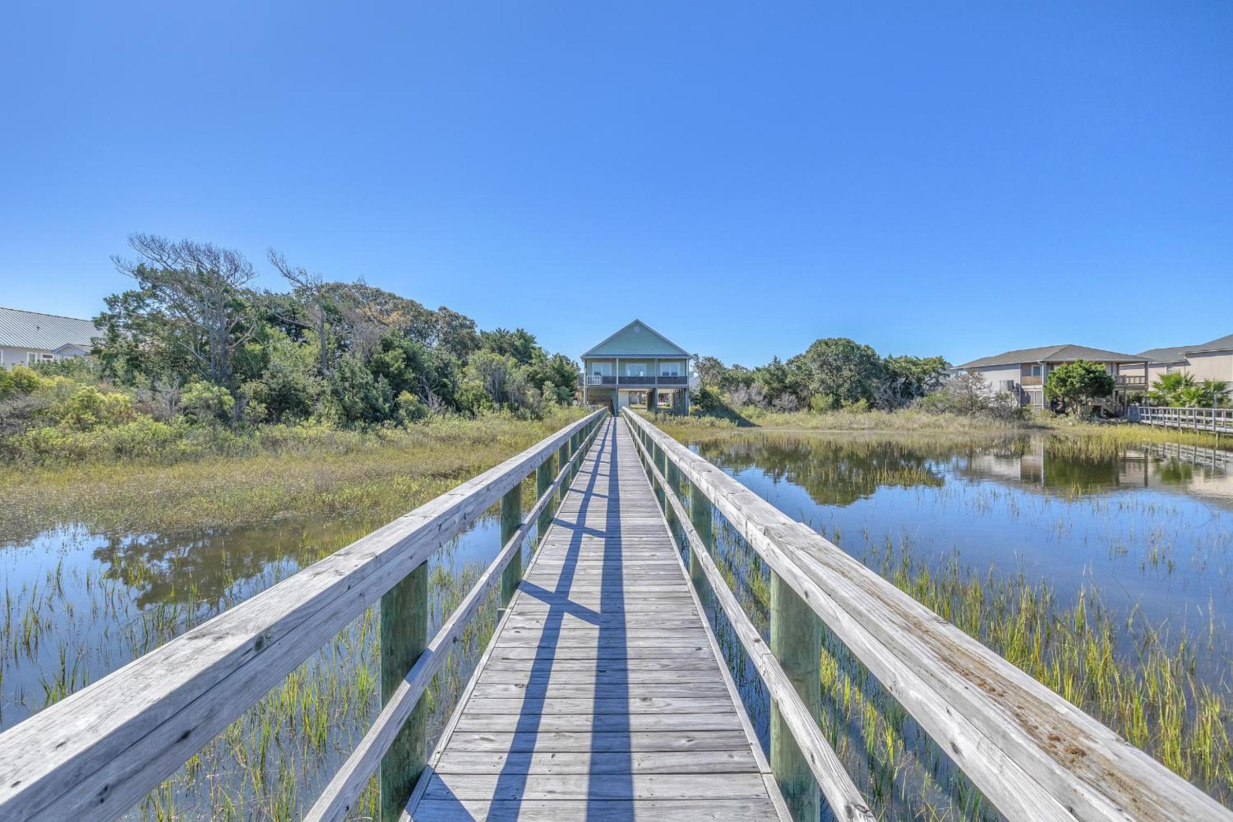 Fountains Folly by Oak Island Accommodations, photo 56