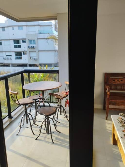 Apartamento Pé na Areia