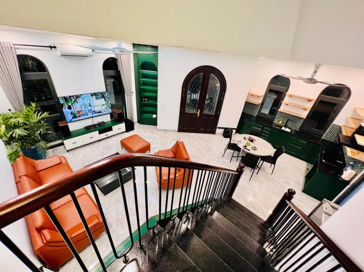 Villa 5 bedrooms in Vinhome Ocean Park