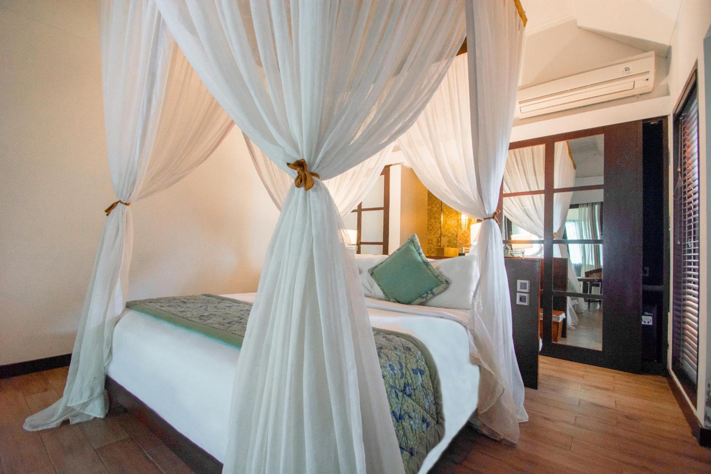 Lembongan Beach Club & Resort