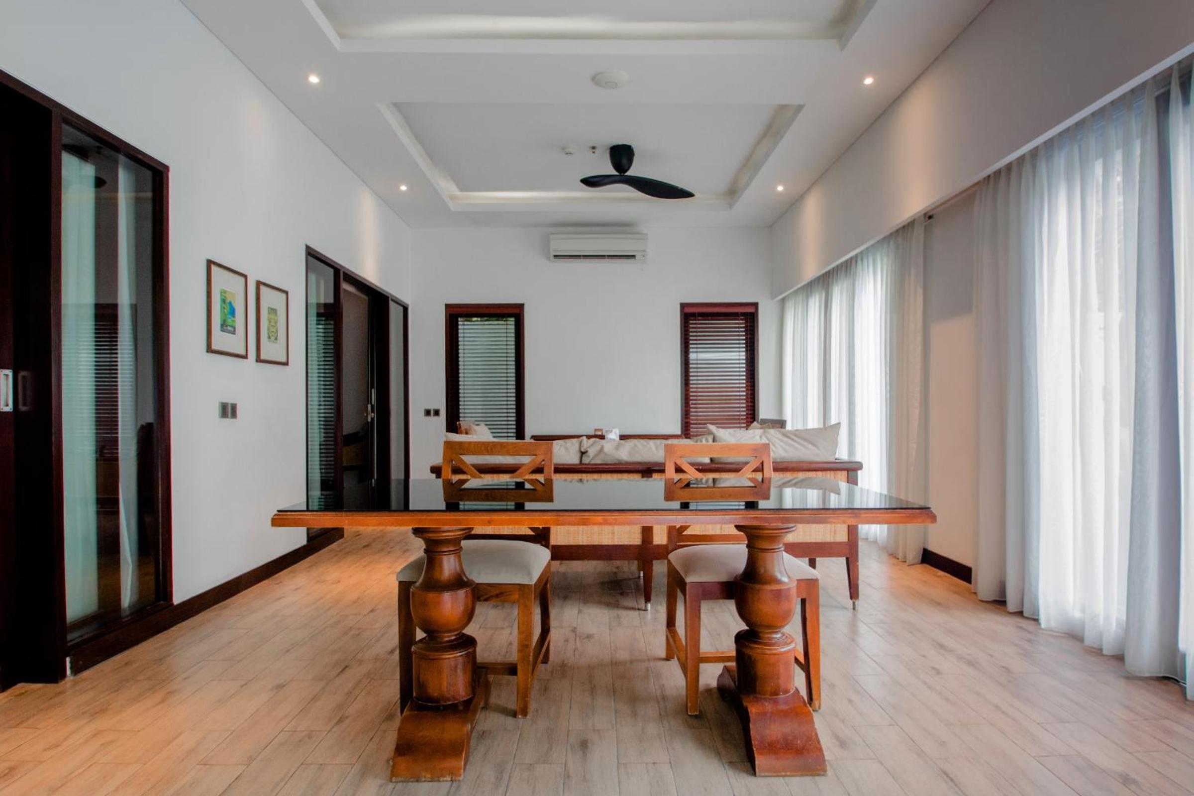 Lembongan Beach Club & Resort