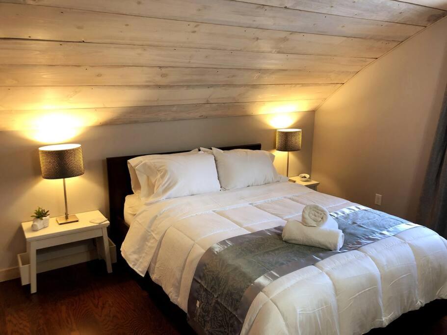 Escape, mins from Airport, EY Centre, Casino, Golf