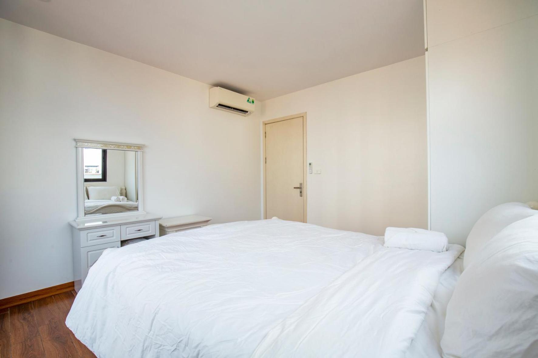 The Valley - Westlake Apartment