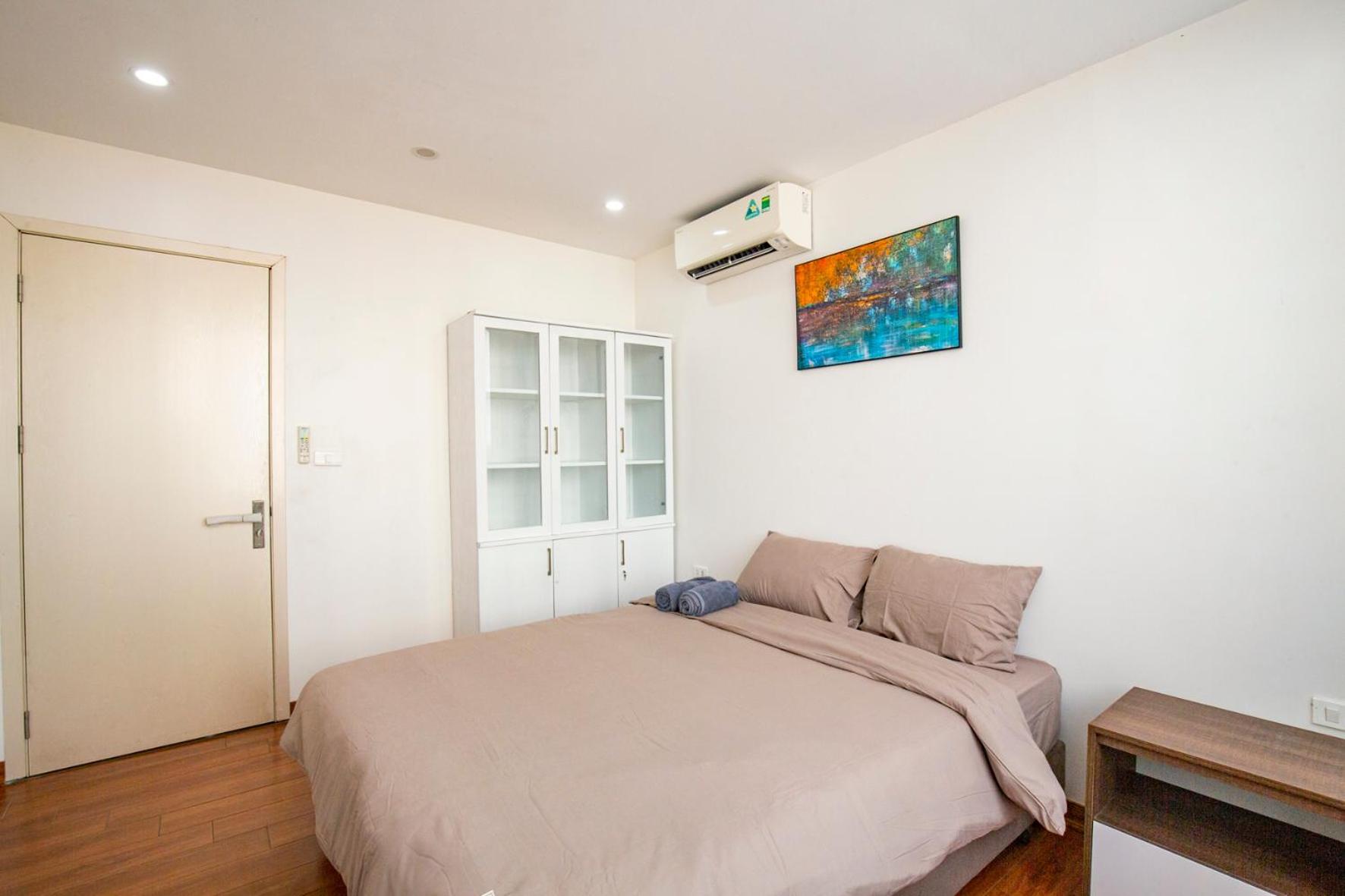 The Valley - Westlake Apartment