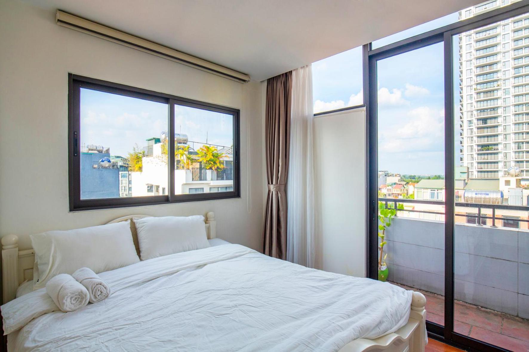 The Valley - Westlake Apartment
