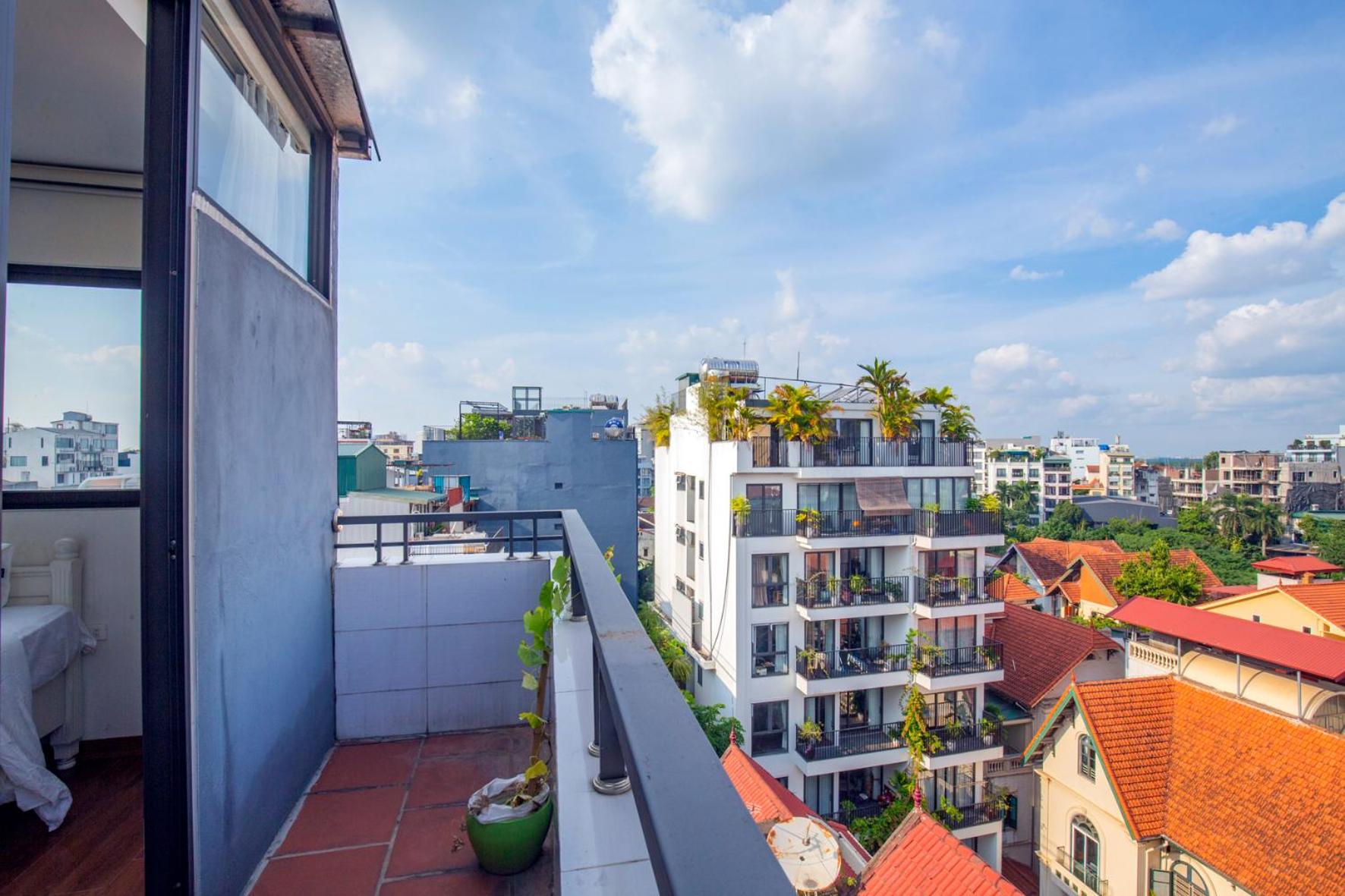 The Valley - Westlake Apartment