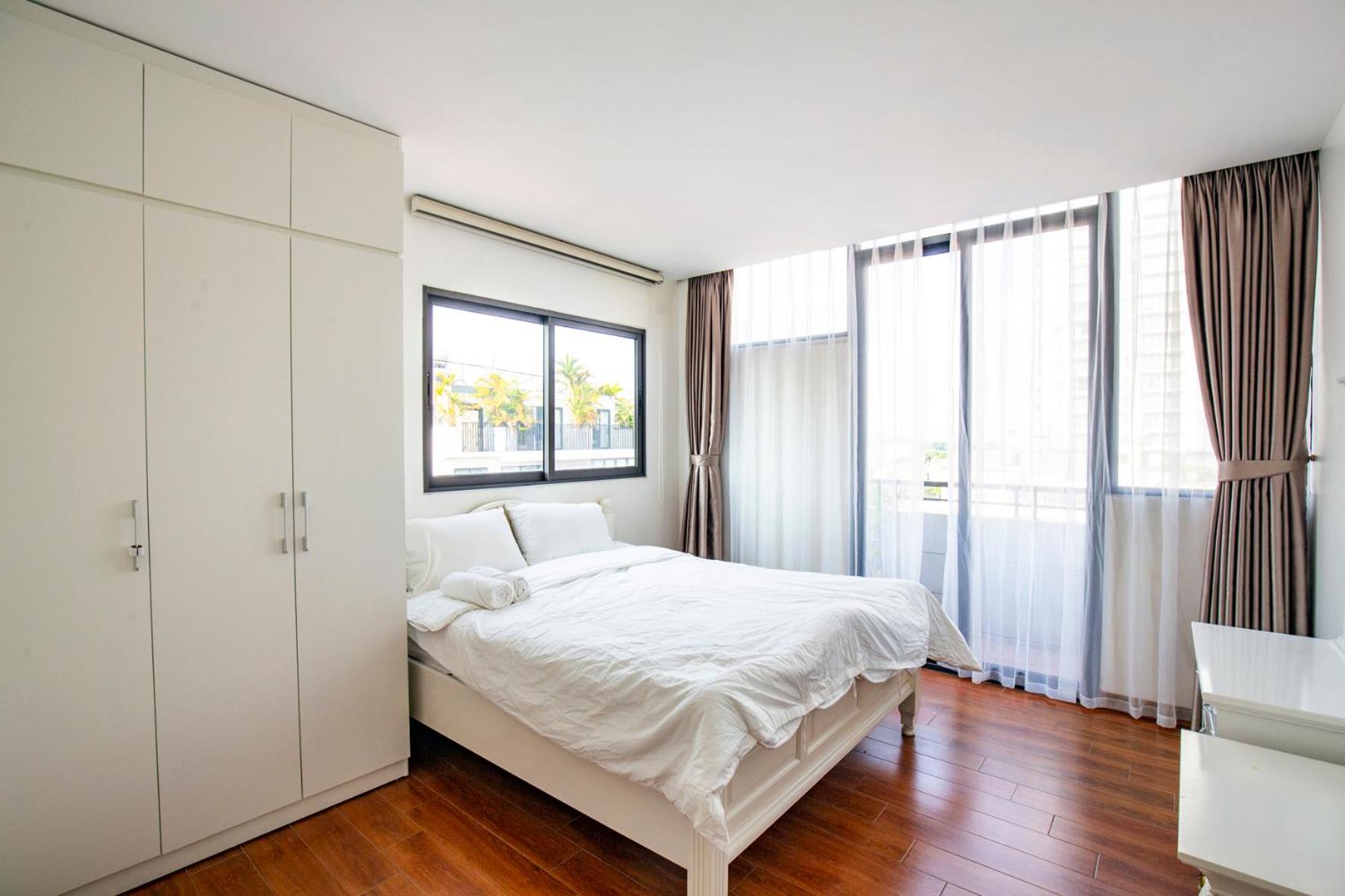 The Valley - Westlake Apartment