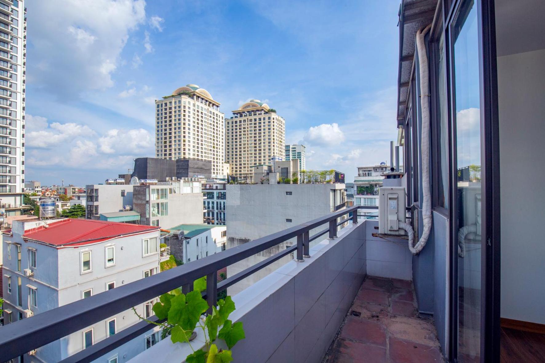 The Valley - Westlake Apartment