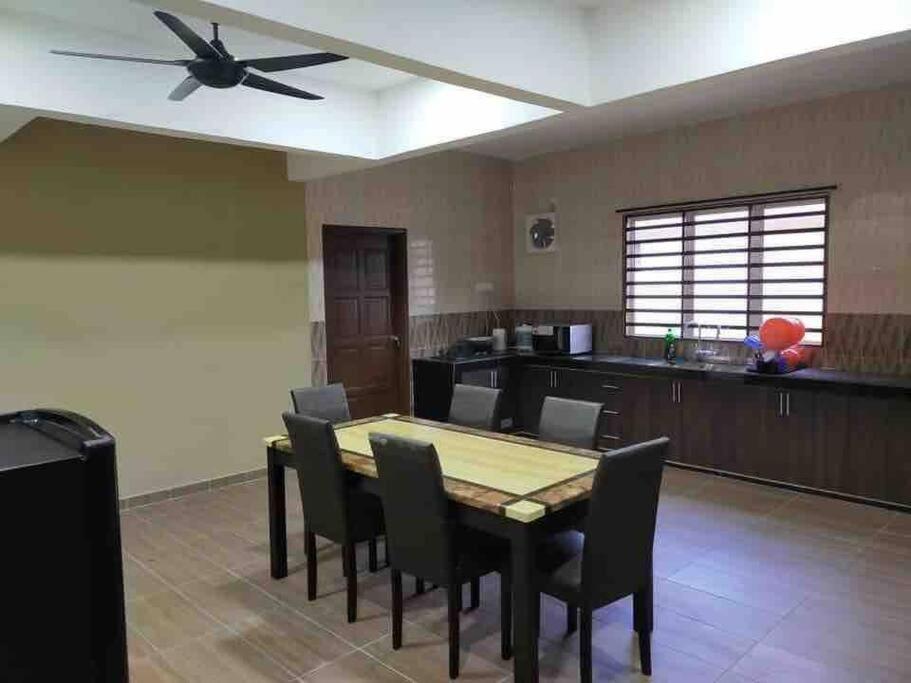 Hajah Umi Homestay Los World of Tambun Ipoh LWOT photo 5