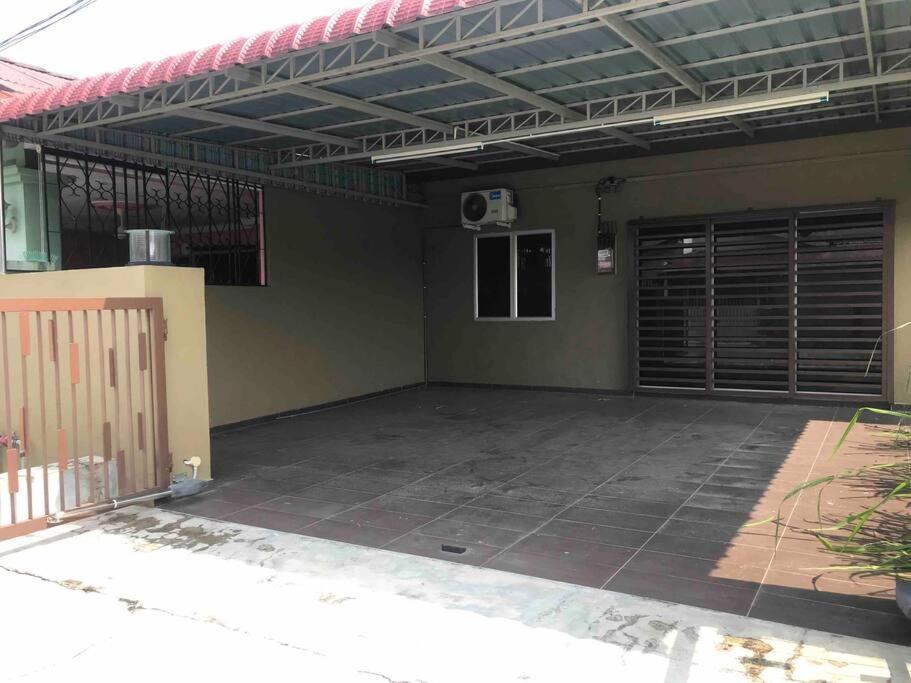 Hajah Umi Homestay Los World of Tambun Ipoh LWOT photo 8