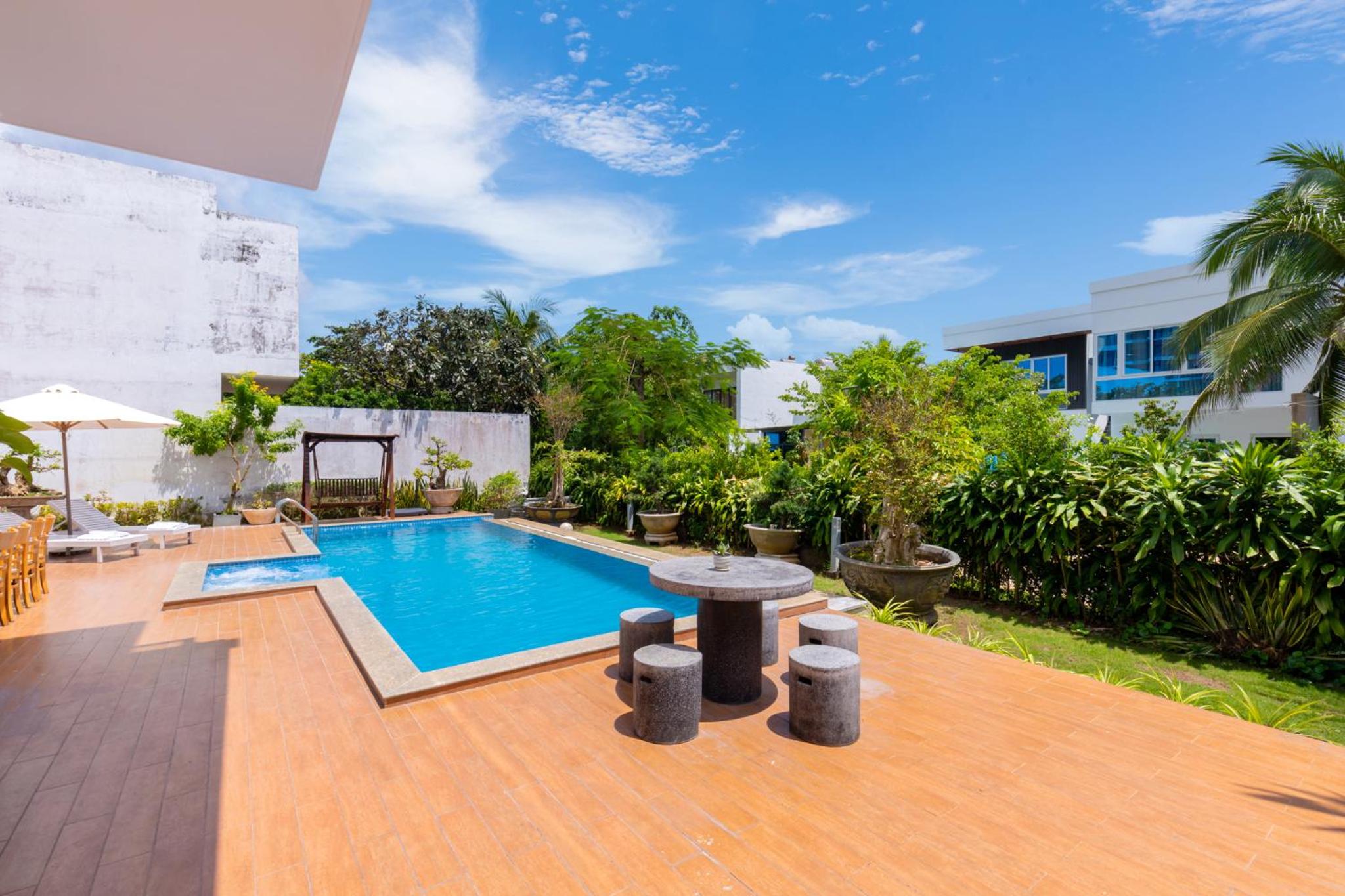 Palm Villa 41 (Luxury Villa inside Resort near The Sea) view 4
