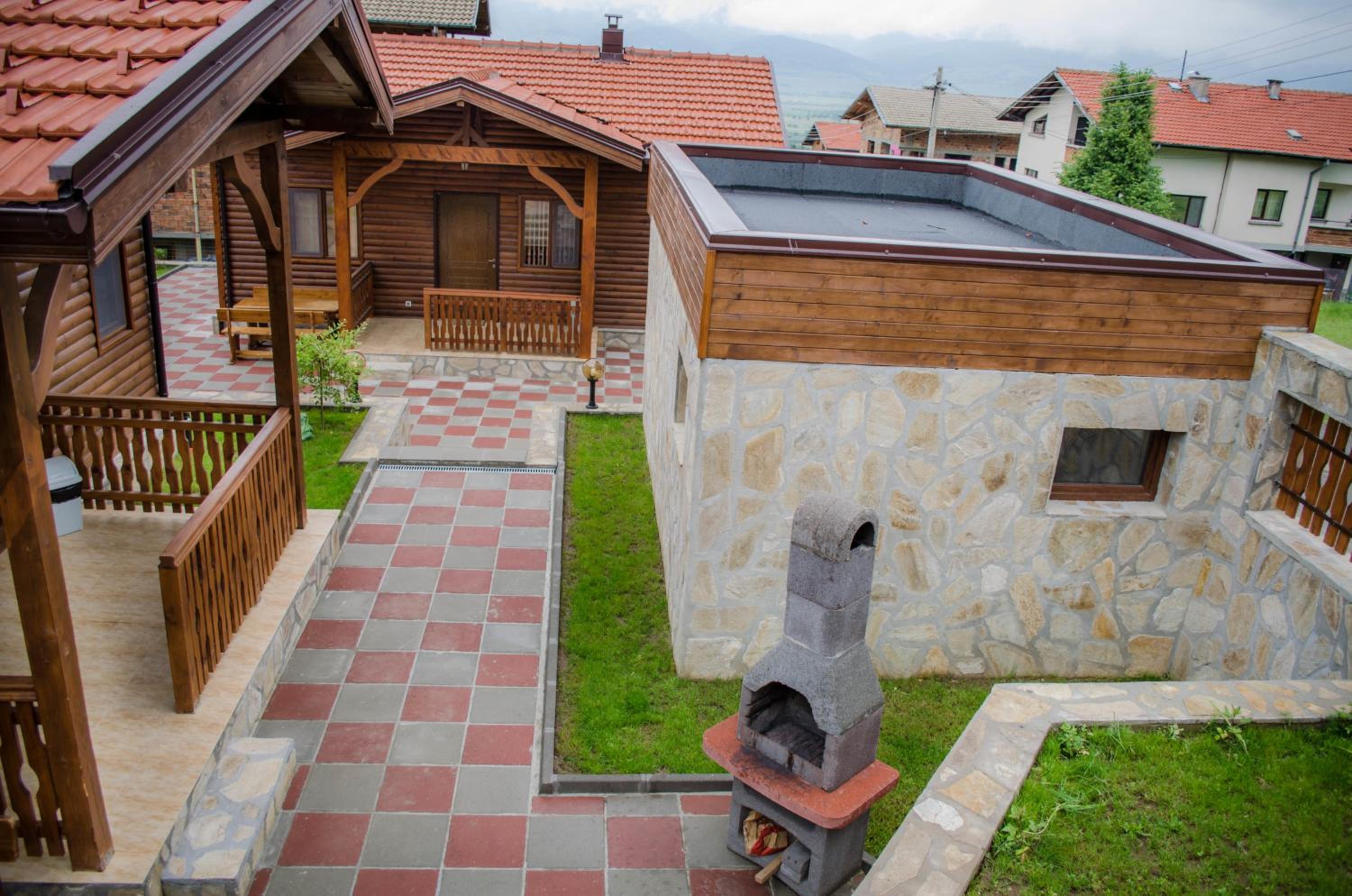 Yoneda Houses