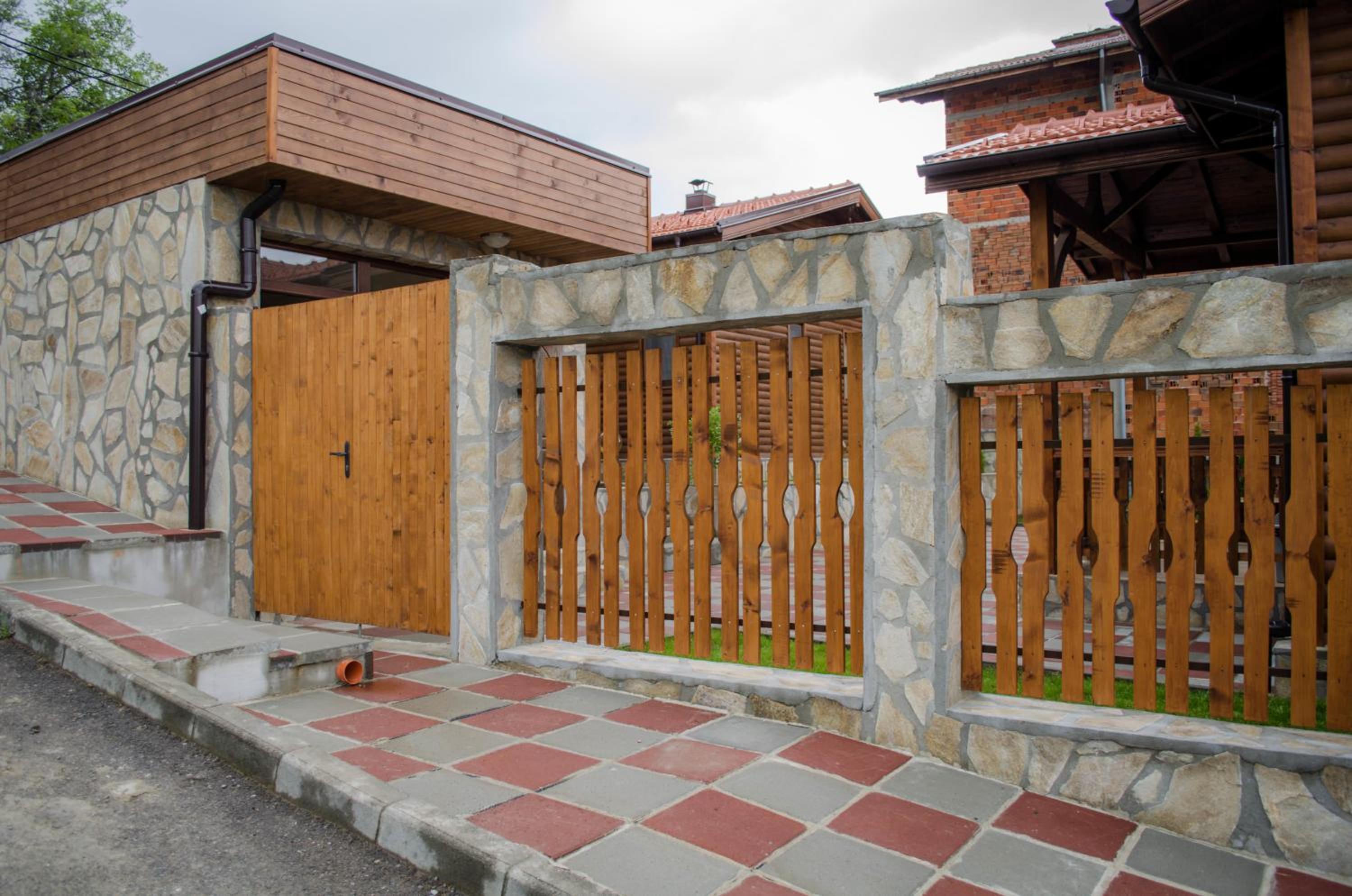 Yoneda Houses