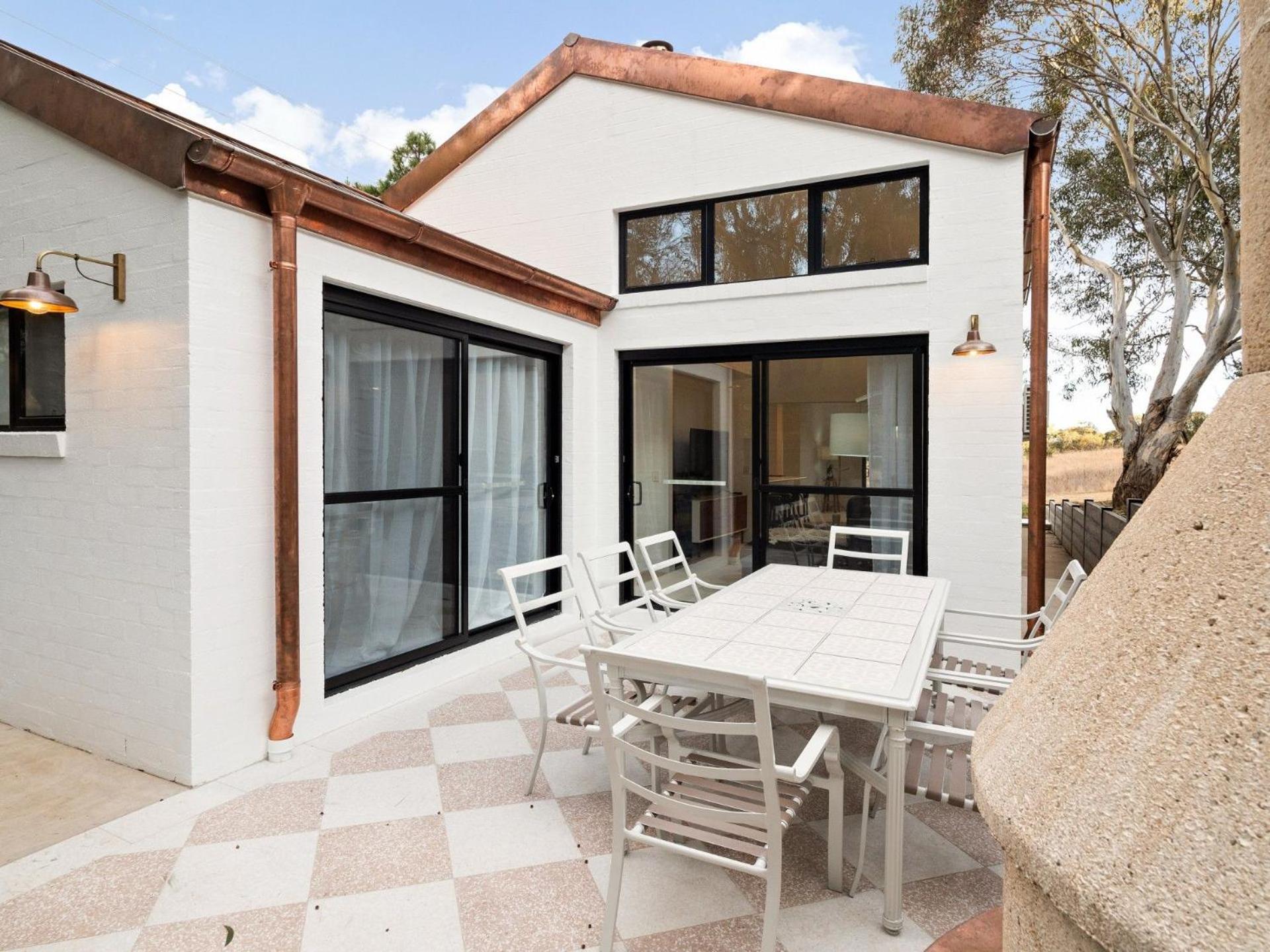 The Jindabread House