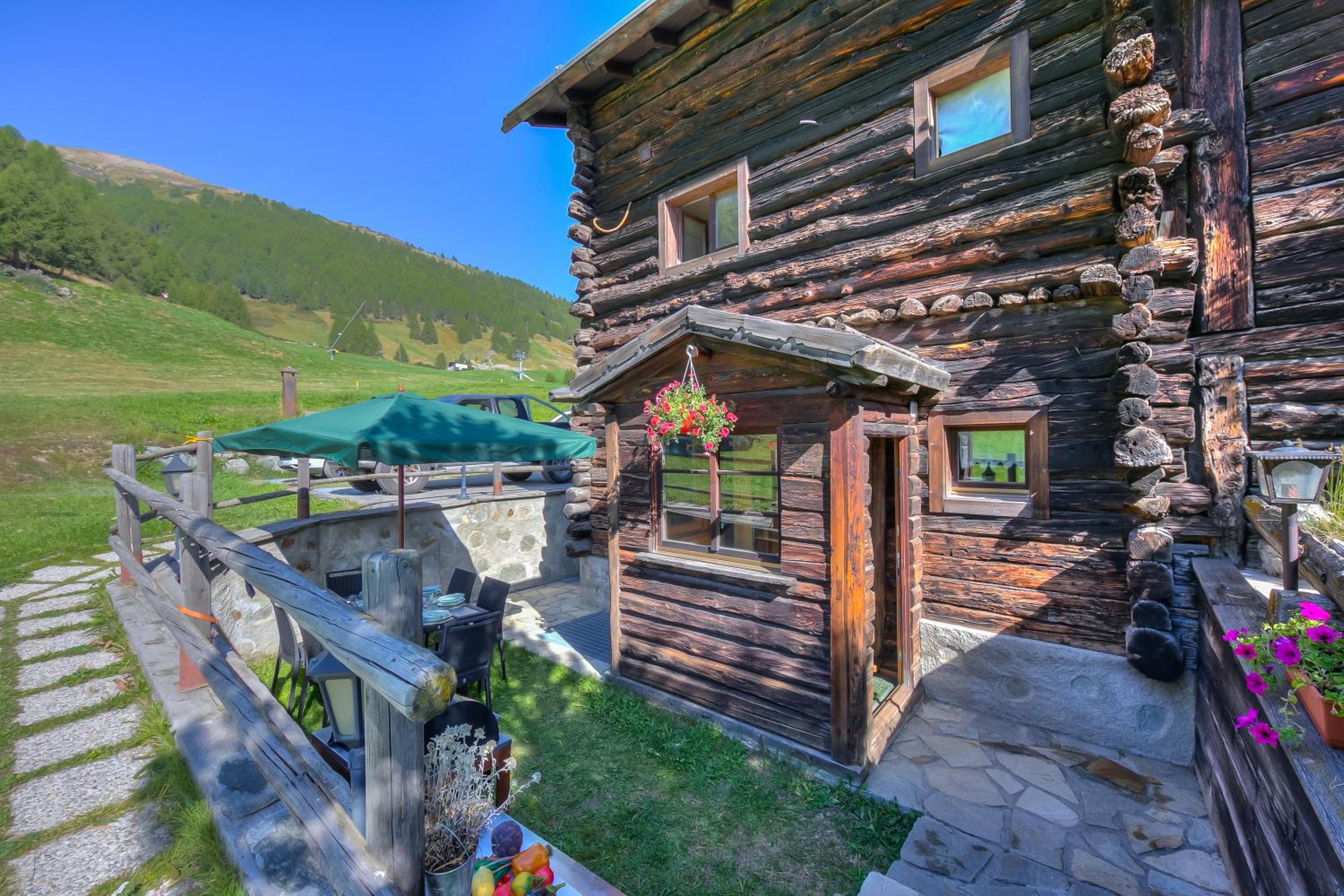 Chalet Sciachilo Ski In-Ski Out 10m - Happy Rentals