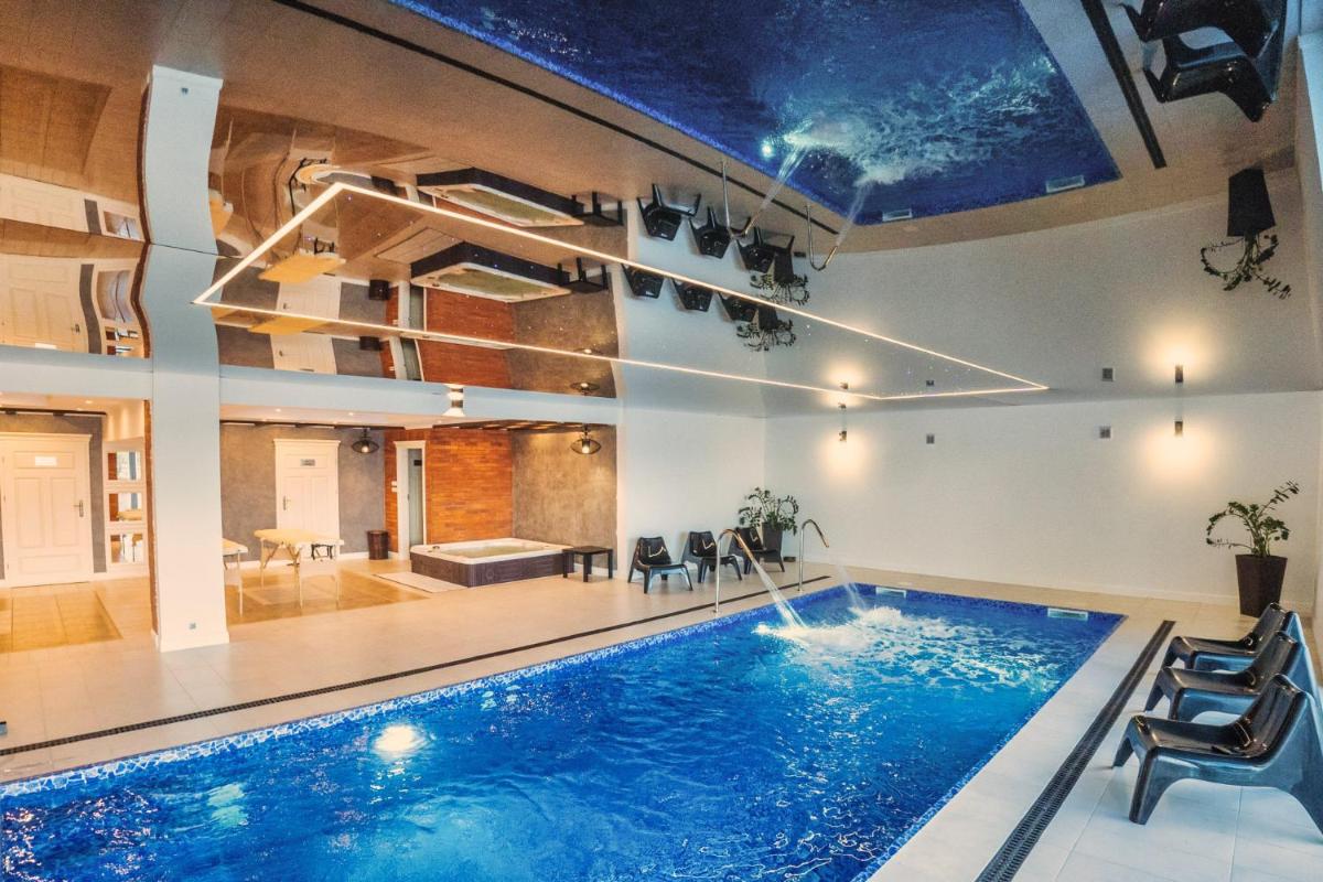 indoor pool
