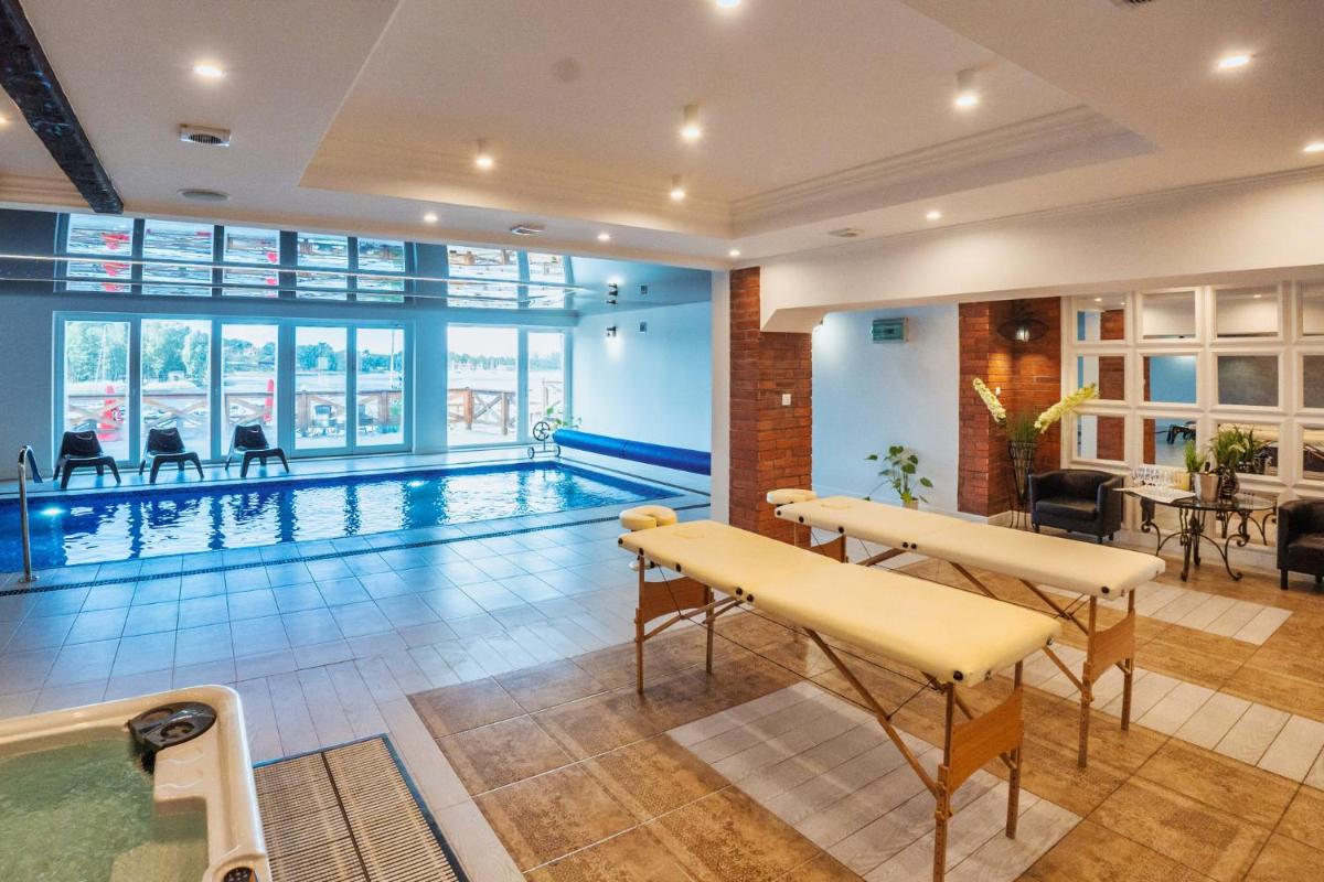 indoor pool