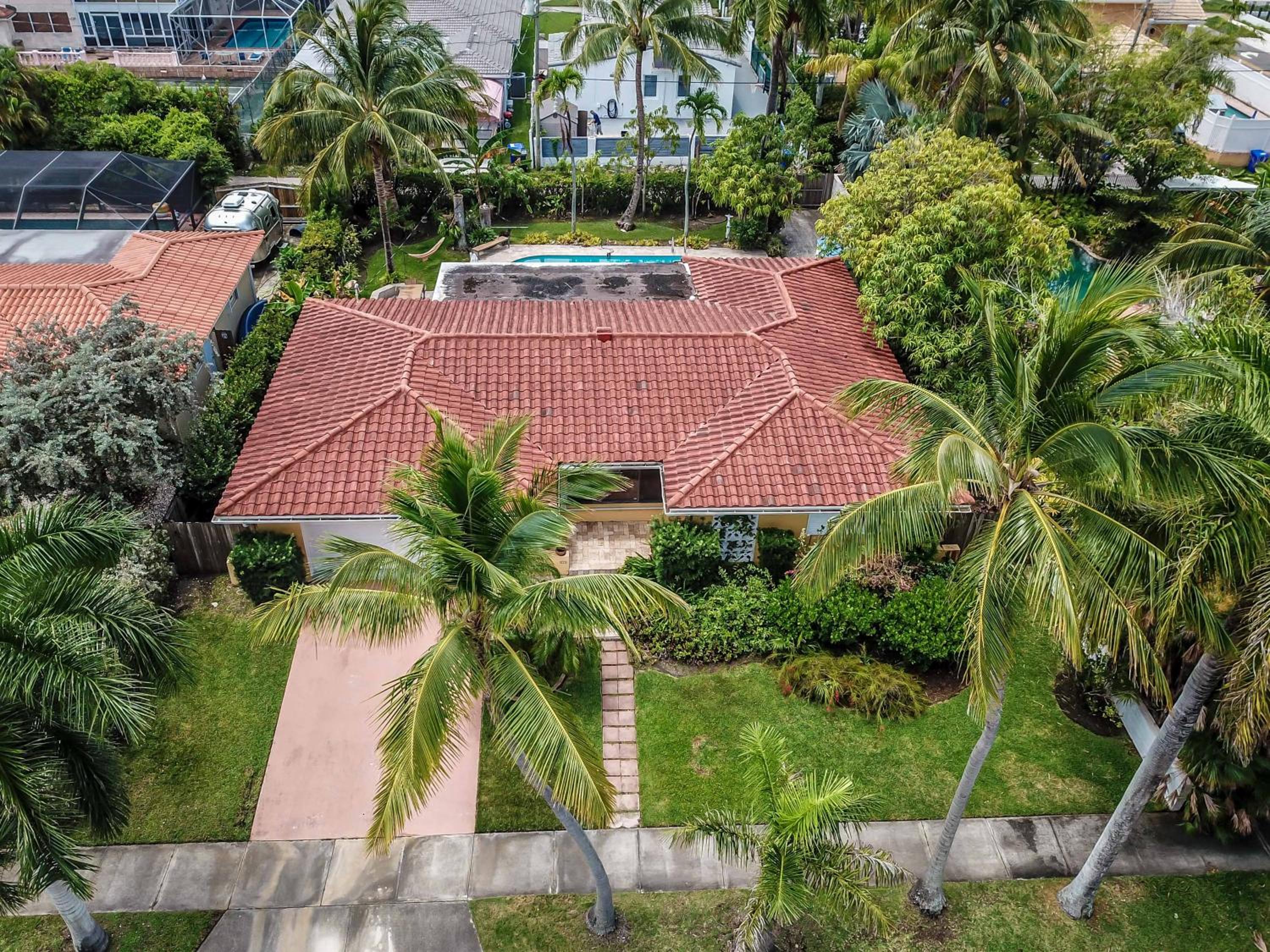 Beautiful Hollywood Beach Home