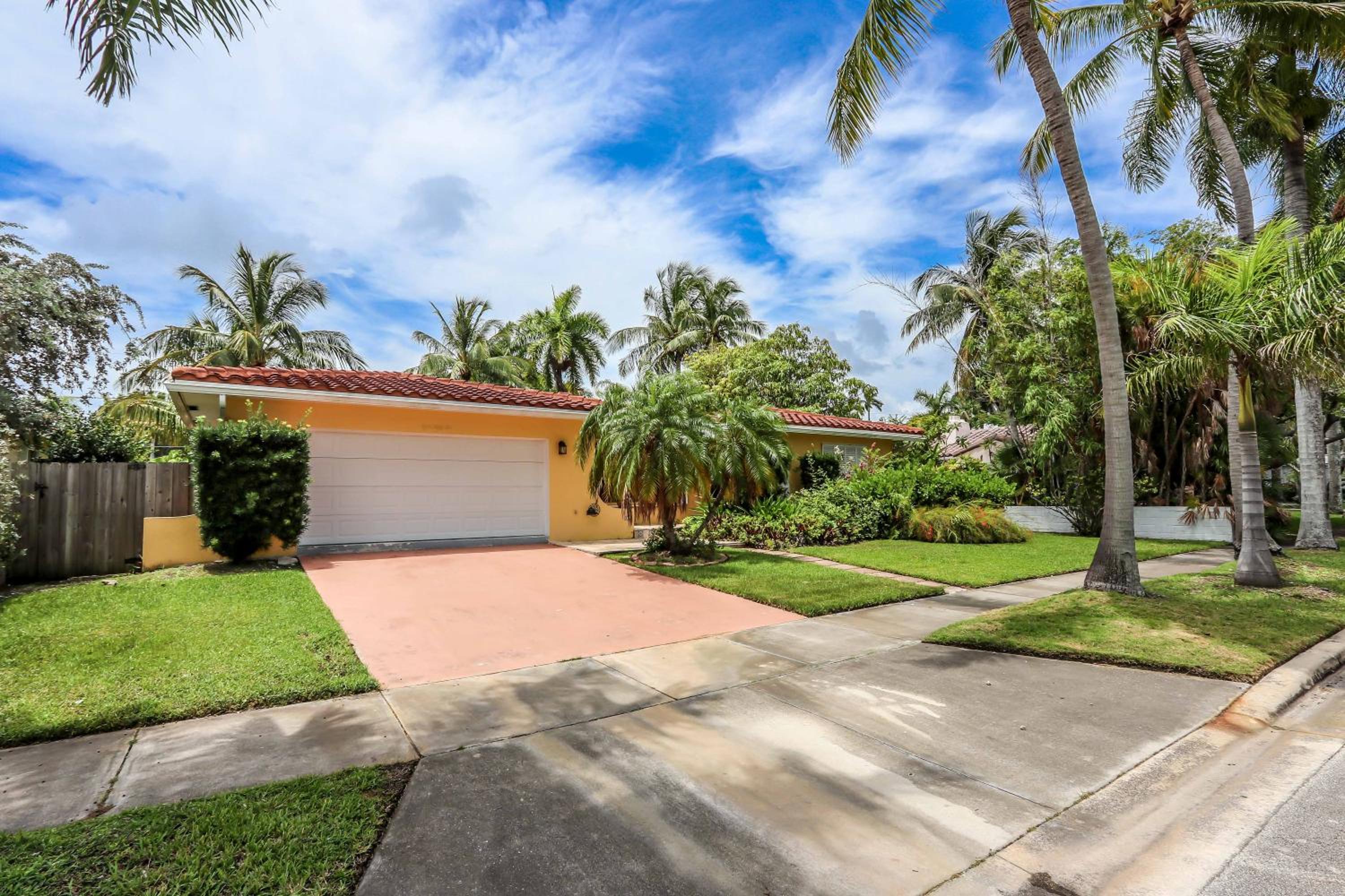 Beautiful Hollywood Beach Home