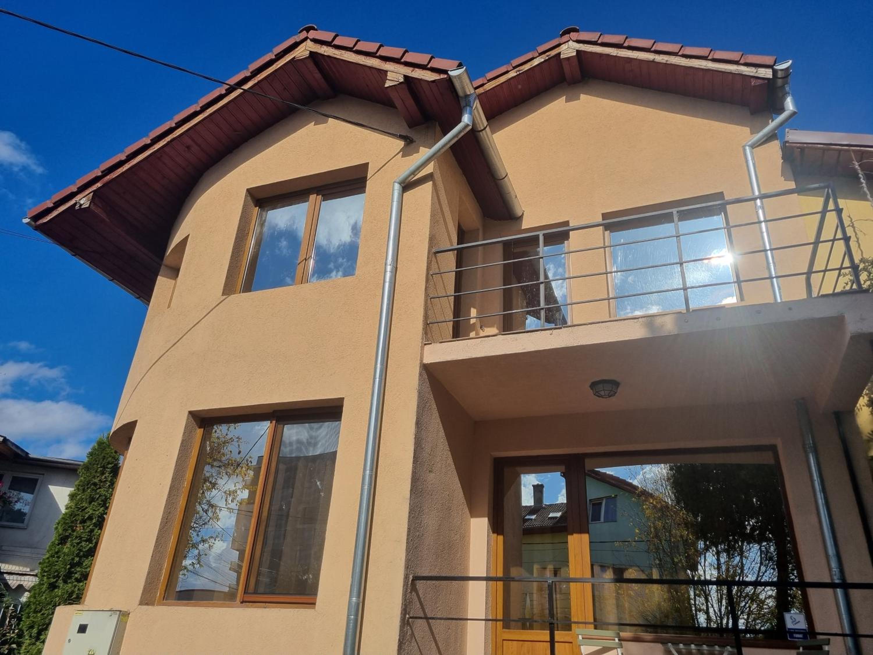 Hotel Flower Inn - apartament 2 - Image 1