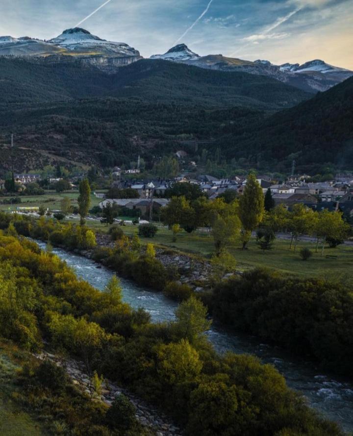 El nido de Villanua