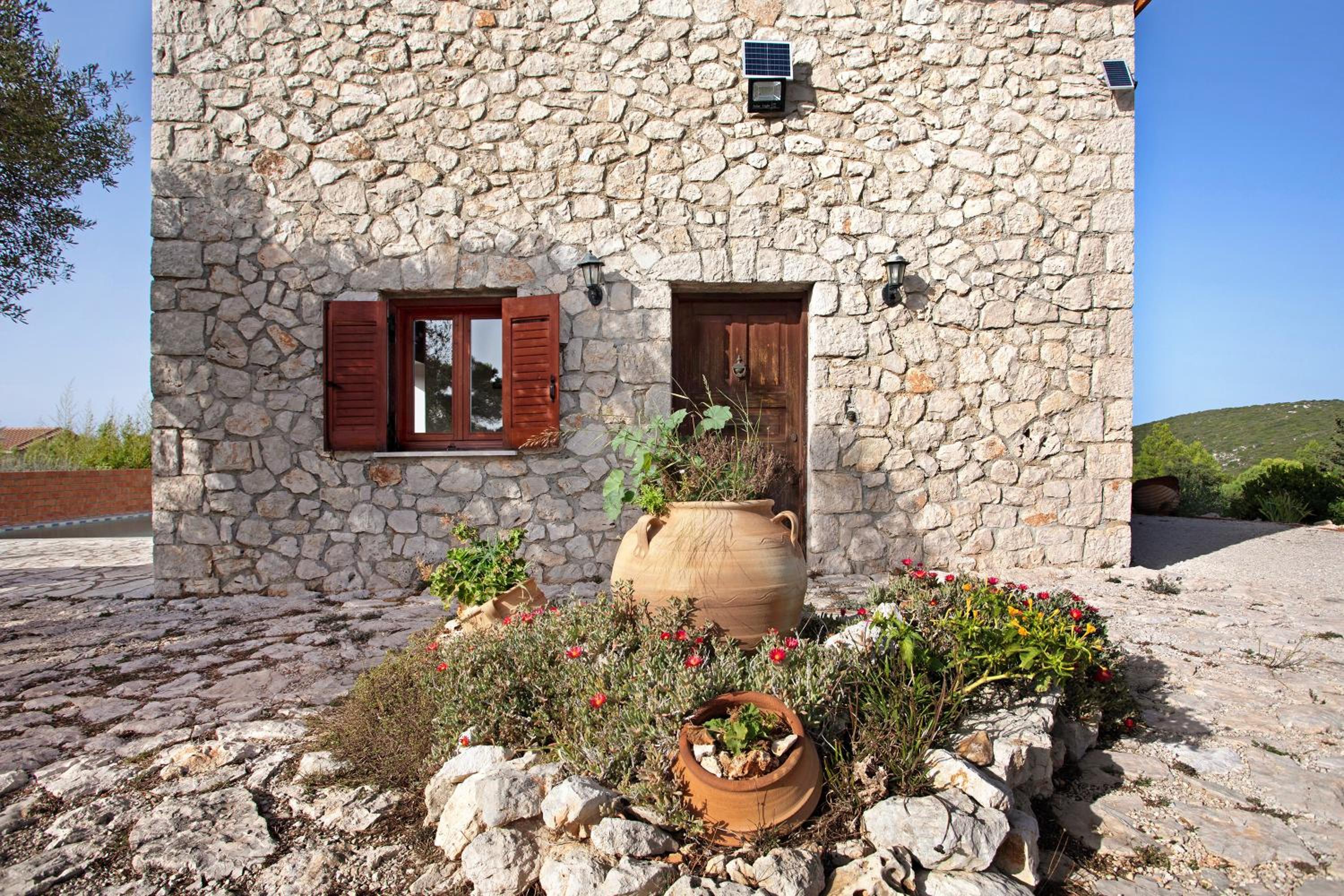 Agricultural Villa Mary Helen