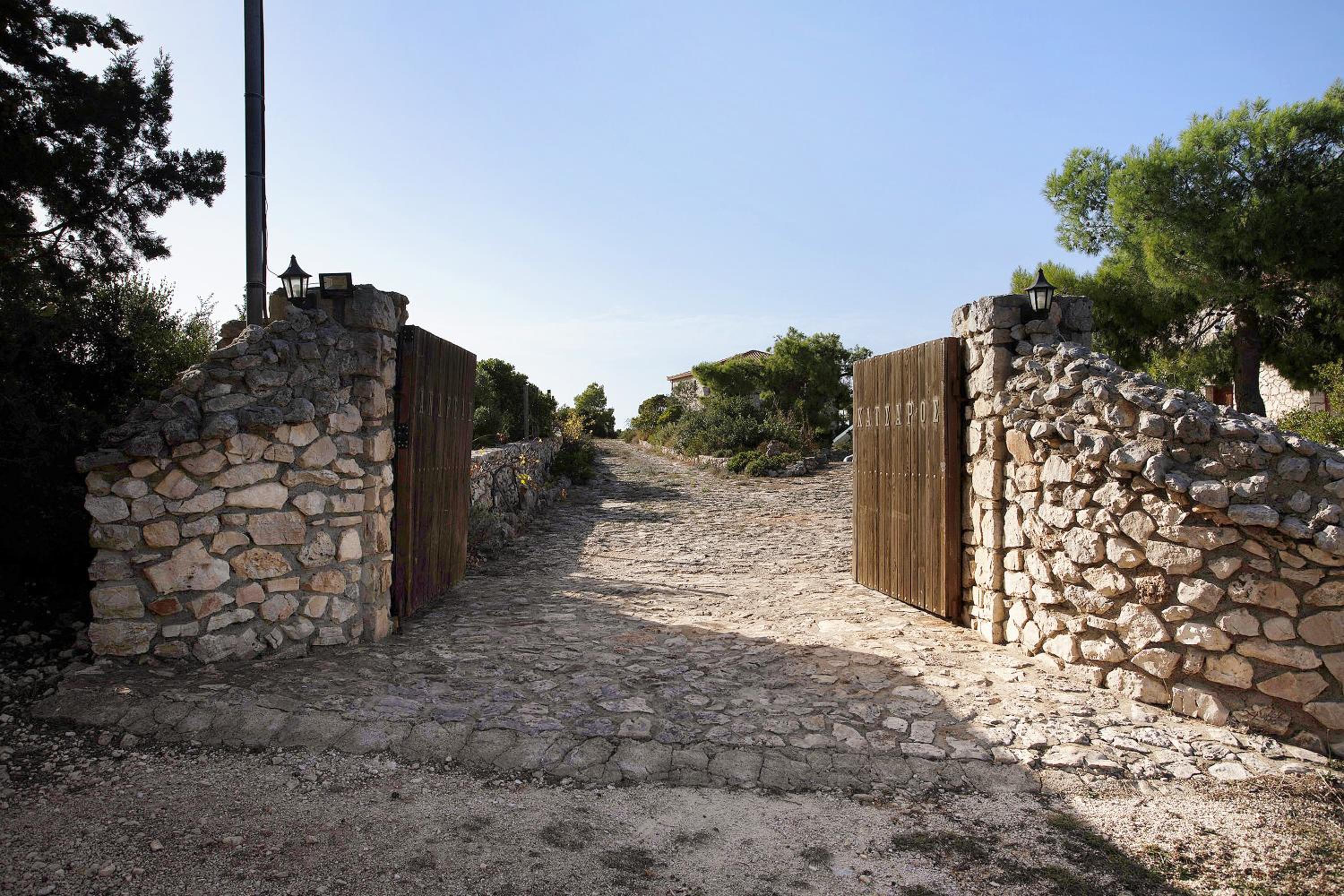 Agricultural Villa Mary Helen