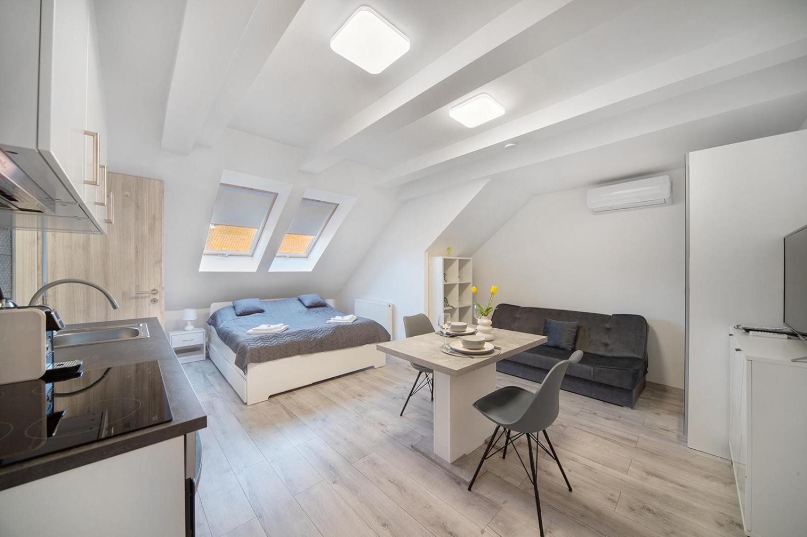 Ágoston Apartman 1-2 - Lora,Marci