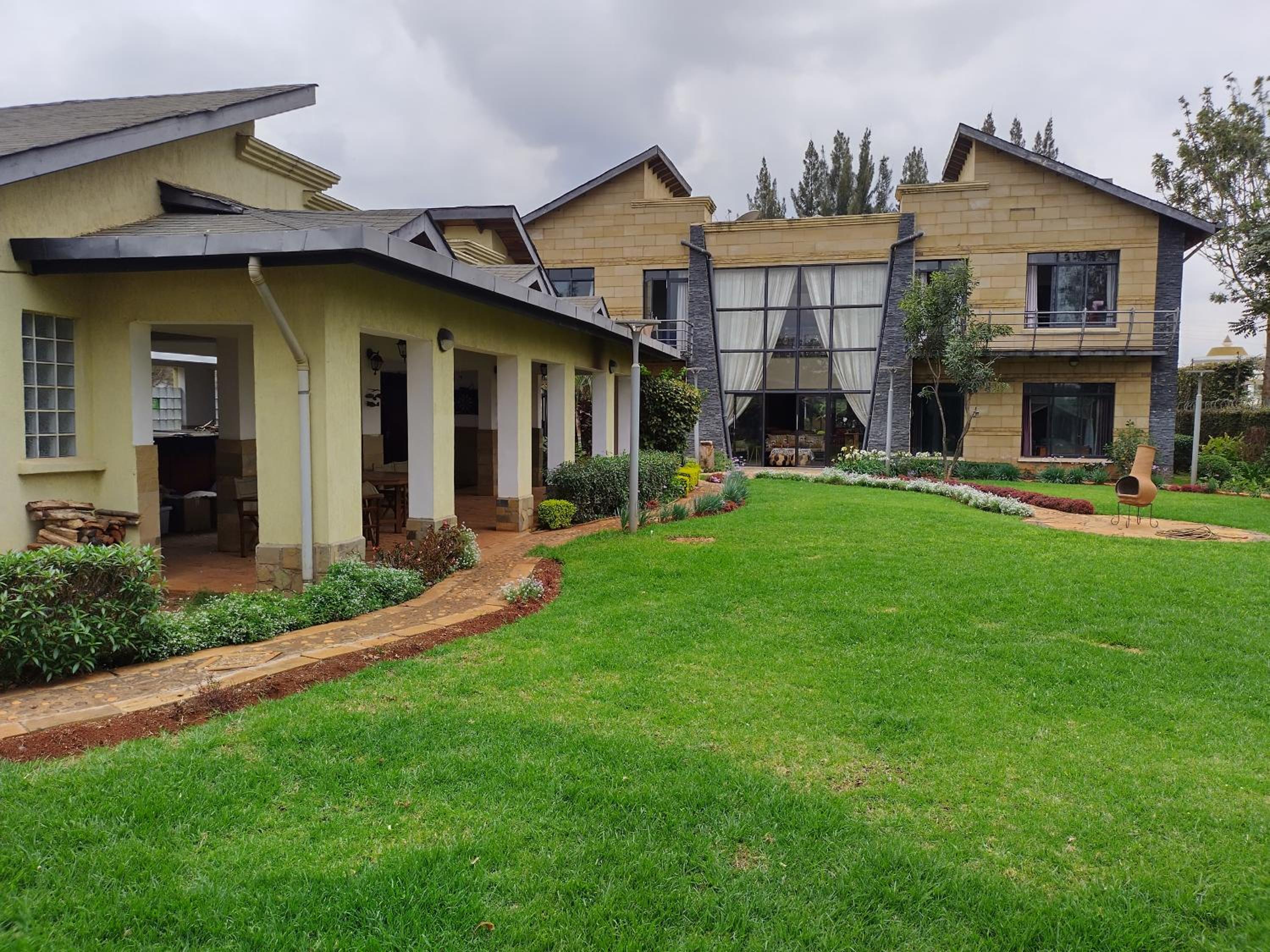 Florances Rest House