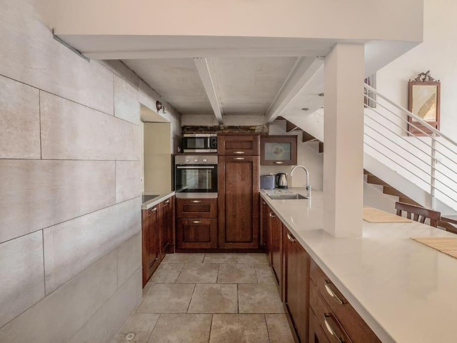 SeaFront Apartment In Valletta