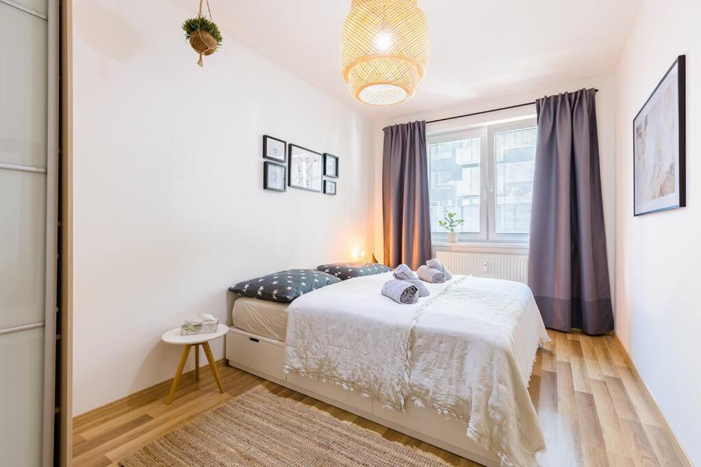 BNB Slovakia Modern Jégeho Retreat Apartment