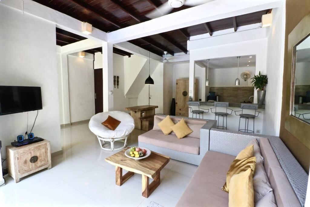 Private villa with pool near 66 in Seminyak