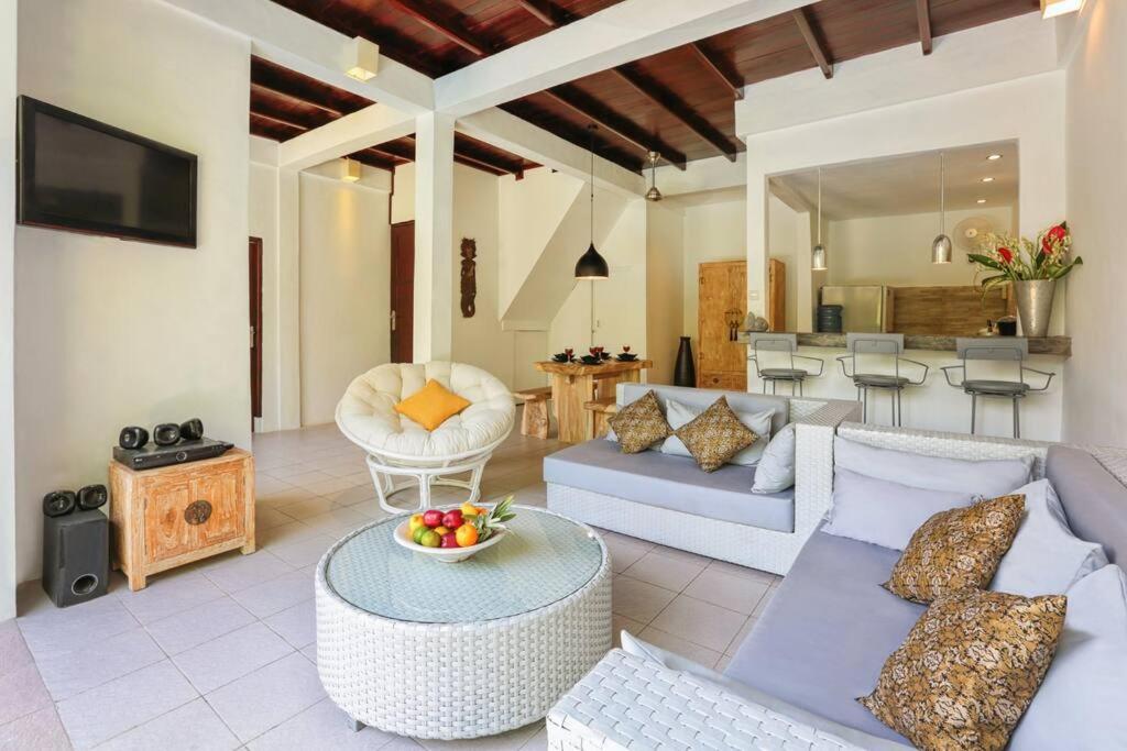 Private villa with pool near 66 in Seminyak