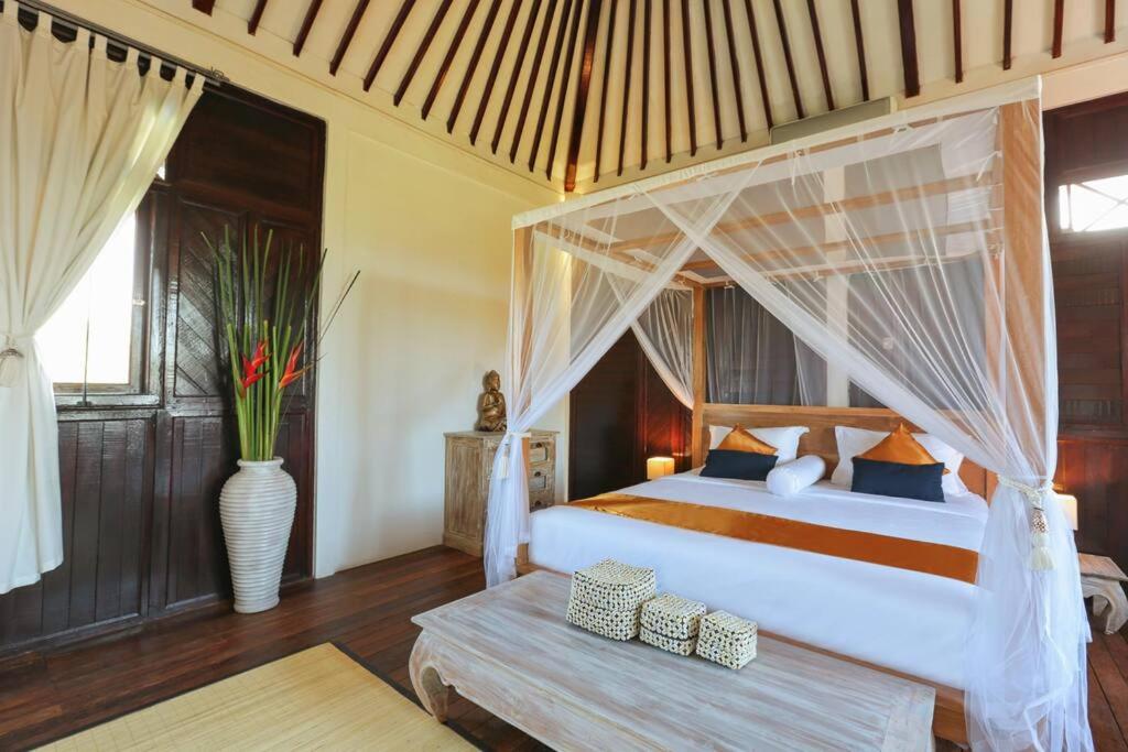 Private villa with pool near 66 in Seminyak
