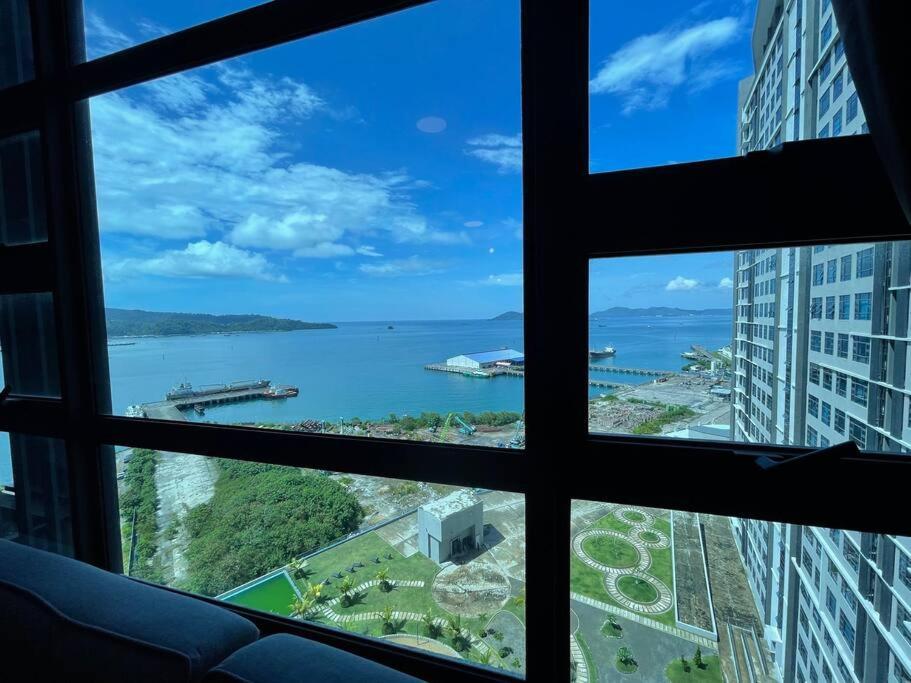 2Bedroom Jesselton Quay Sea & Mountain View4-5pax photo 8