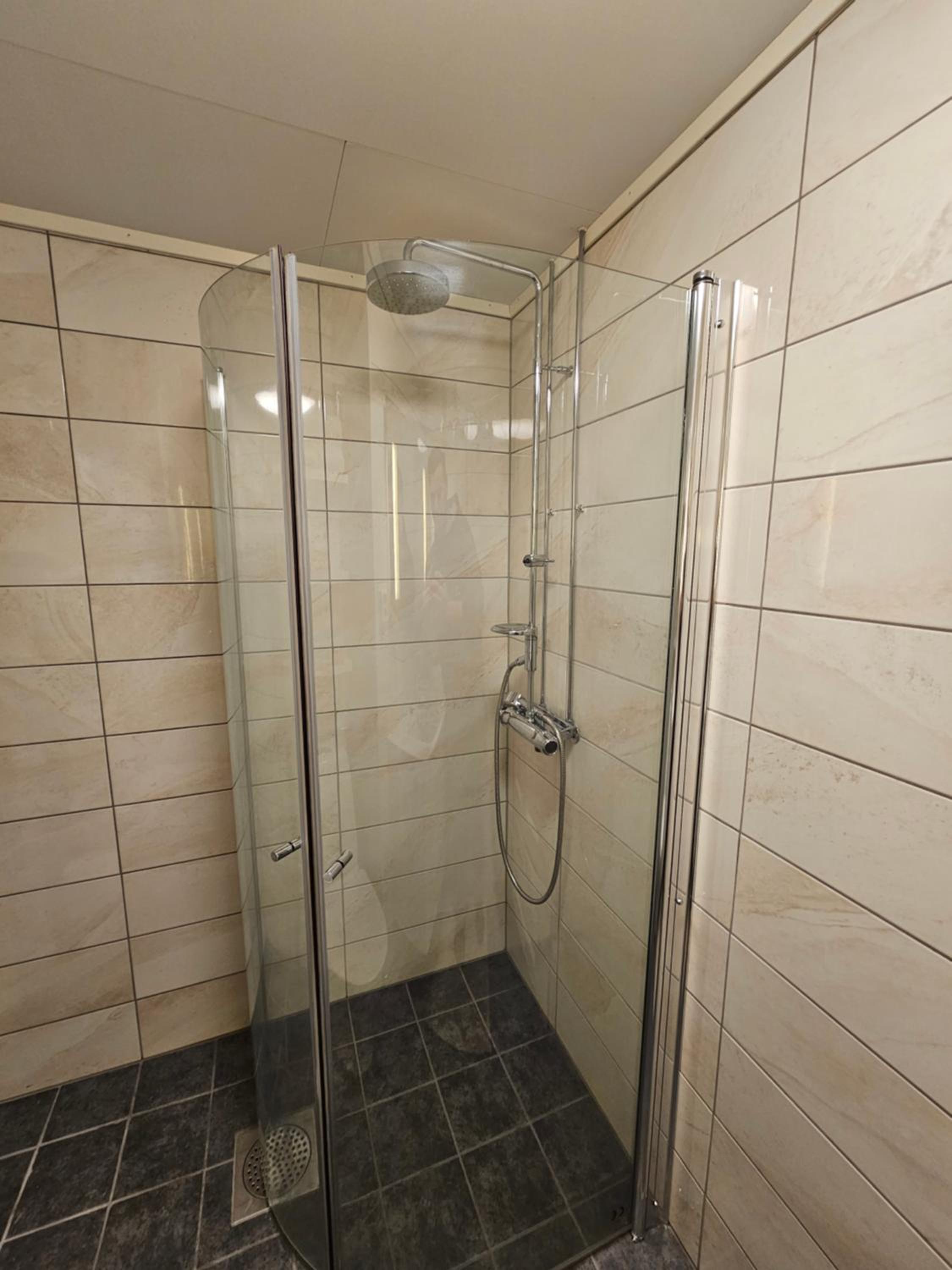 Lovely city center apartment with amazing views and free parking!