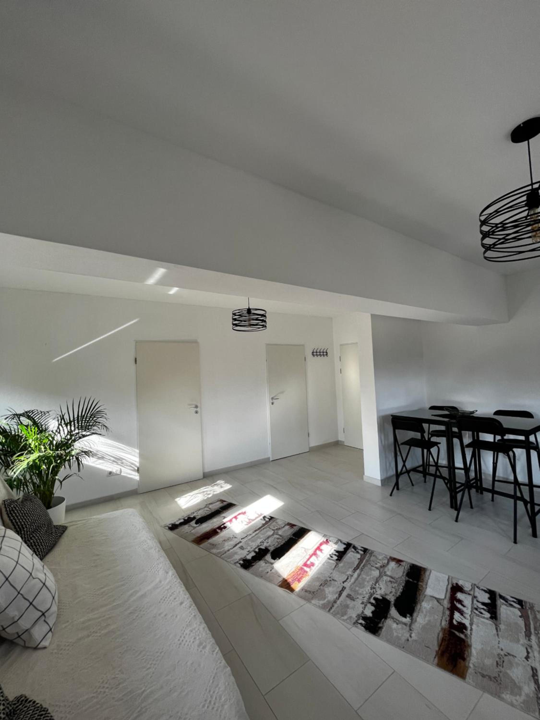 Jois Apartments Periam view 4
