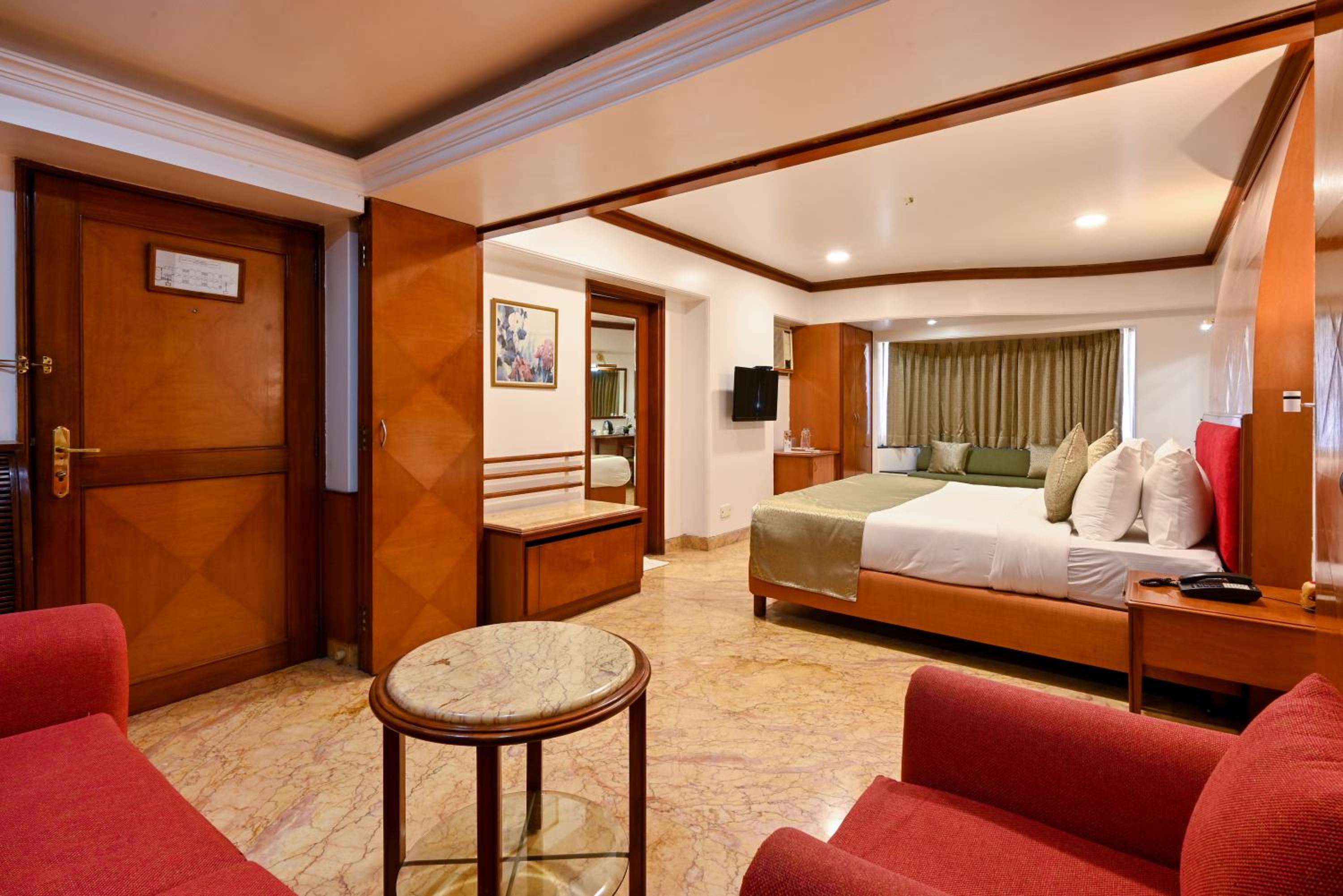 Mumbai Vacations - Hotel Parle International - Property Image 1