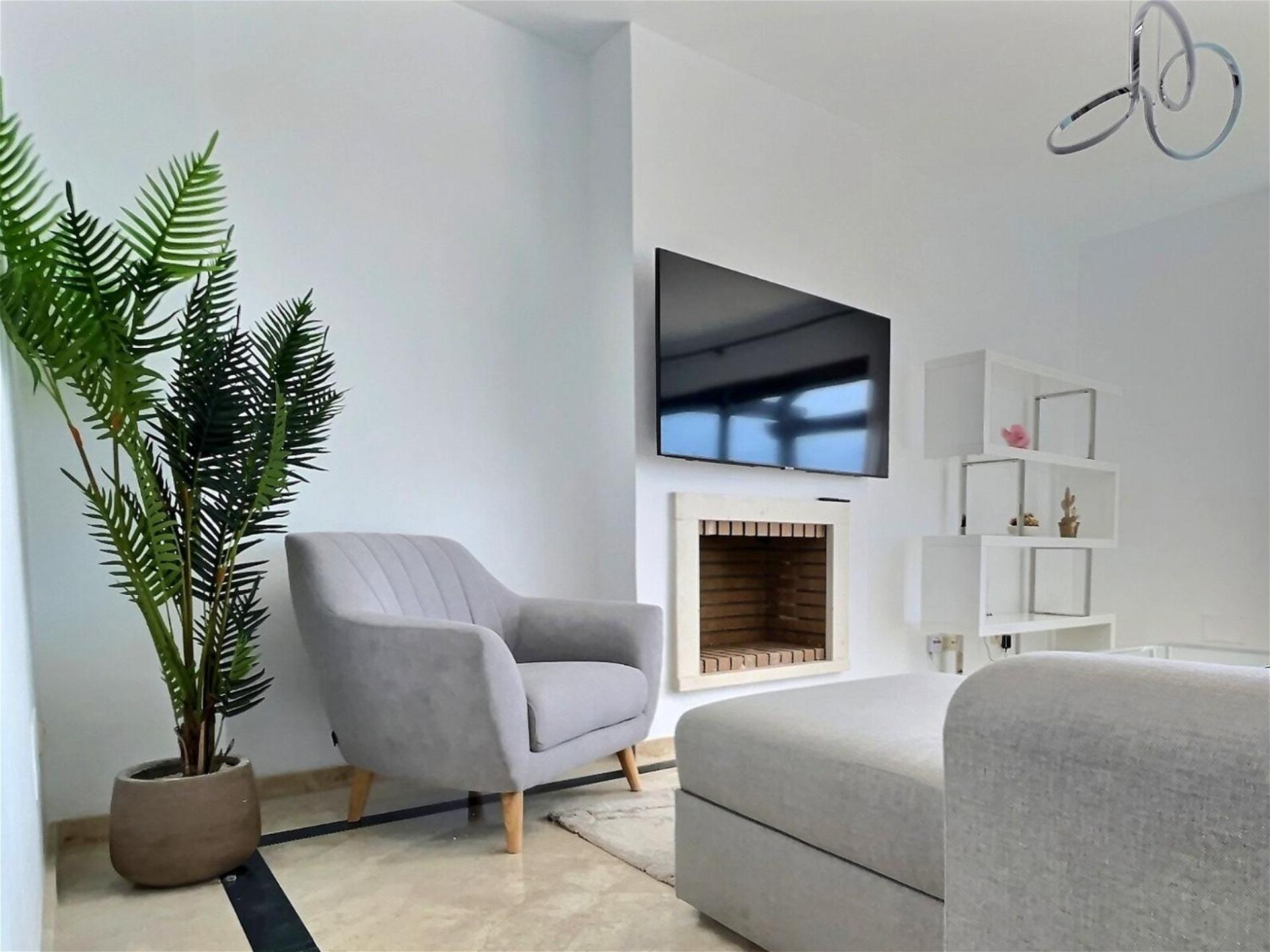 Spectacular 3 Bedroom Penthouse Apartment
