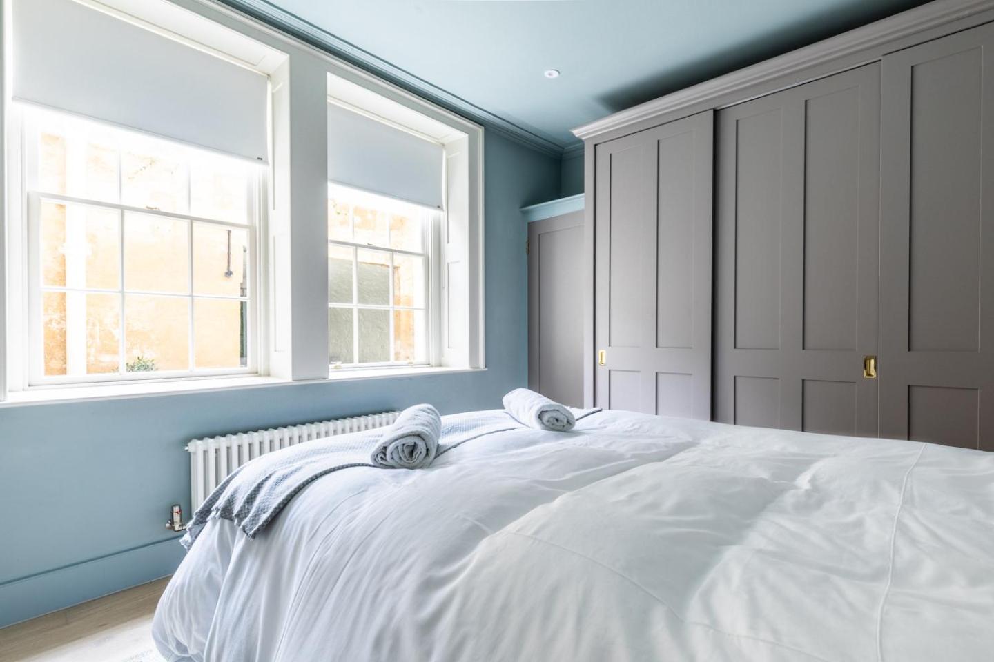 Russell House Suites