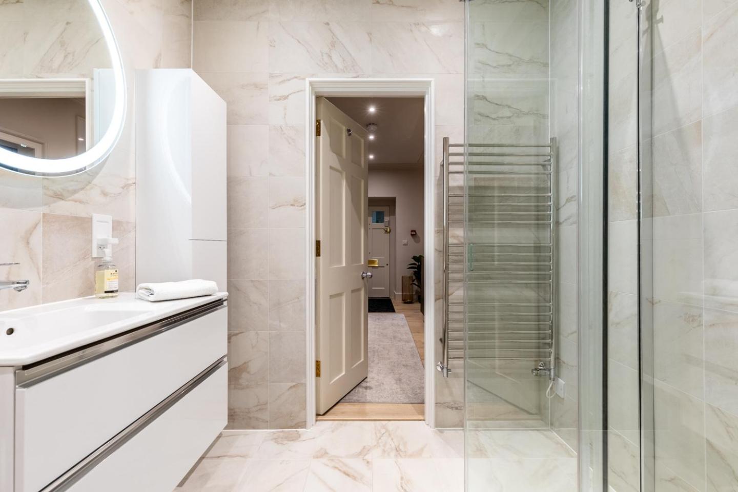 Russell House Suites
