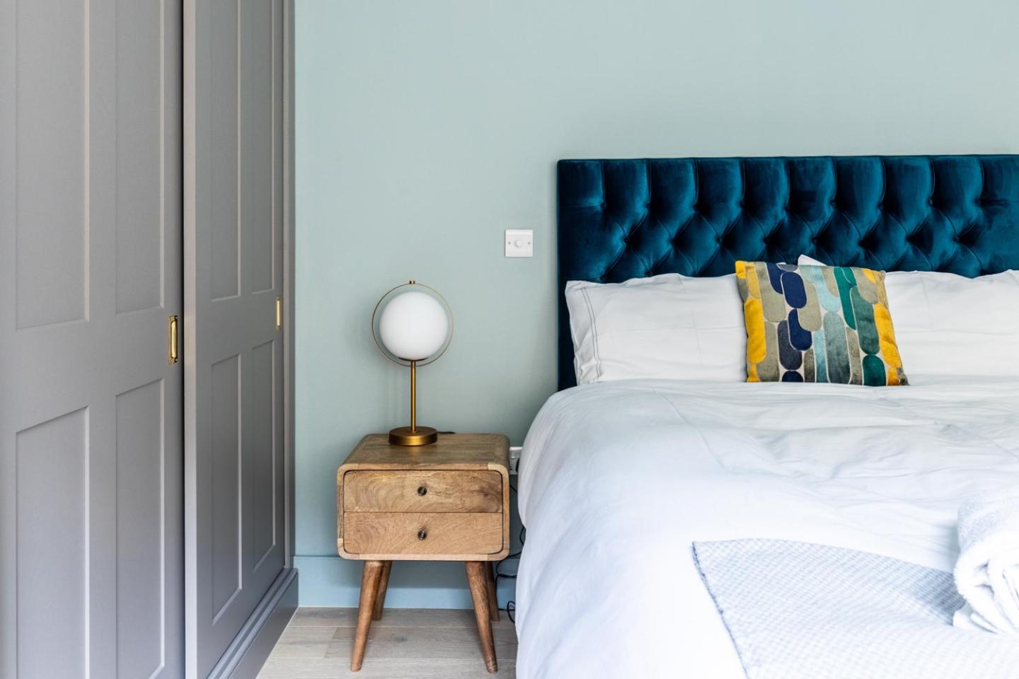 Russell House Suites