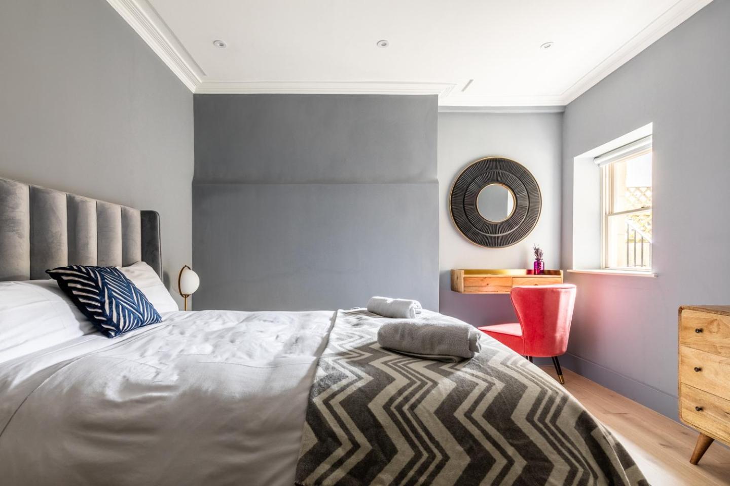 Russell House Suites